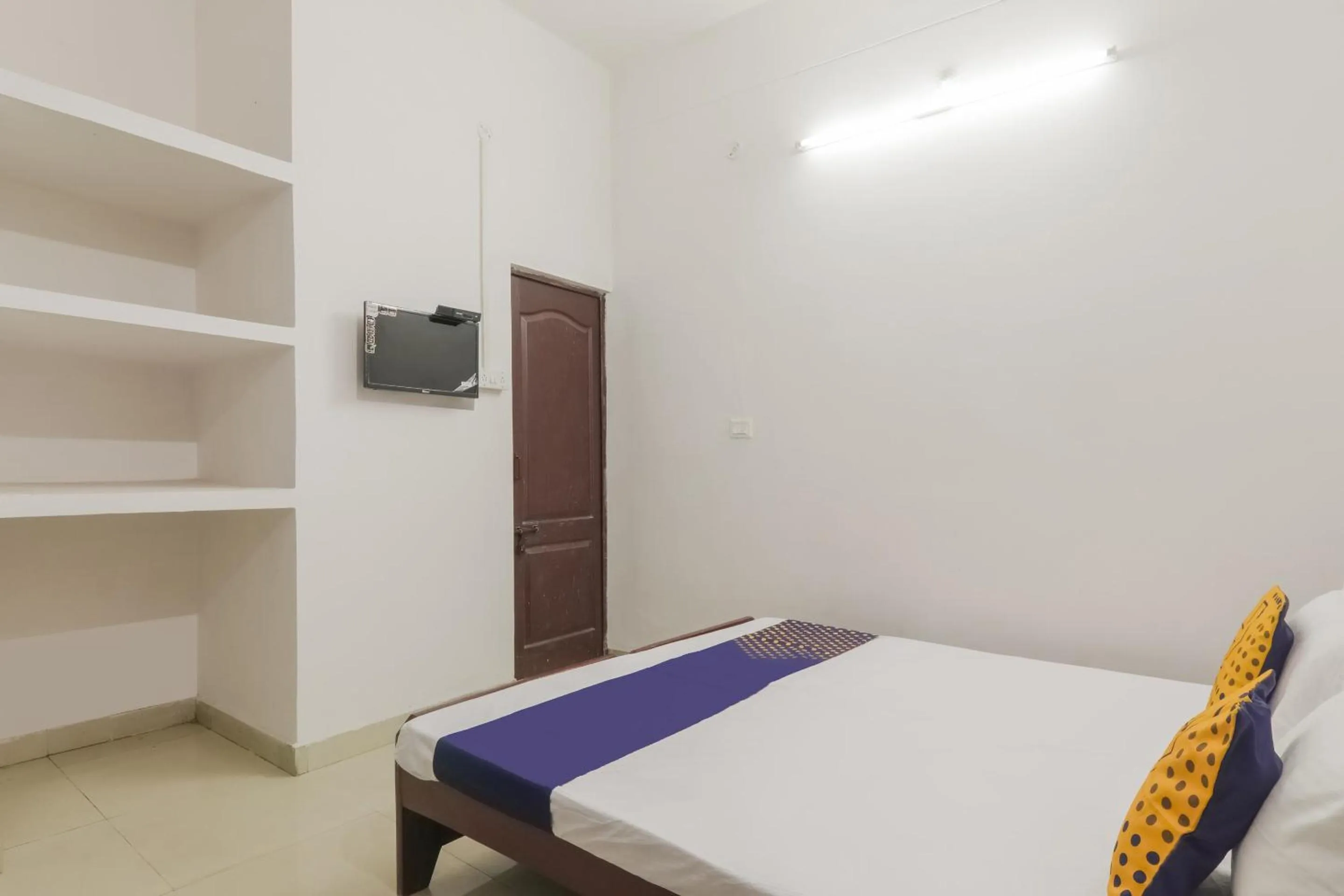 Bedroom, Bed in SPOT ON Sahyadri Inn