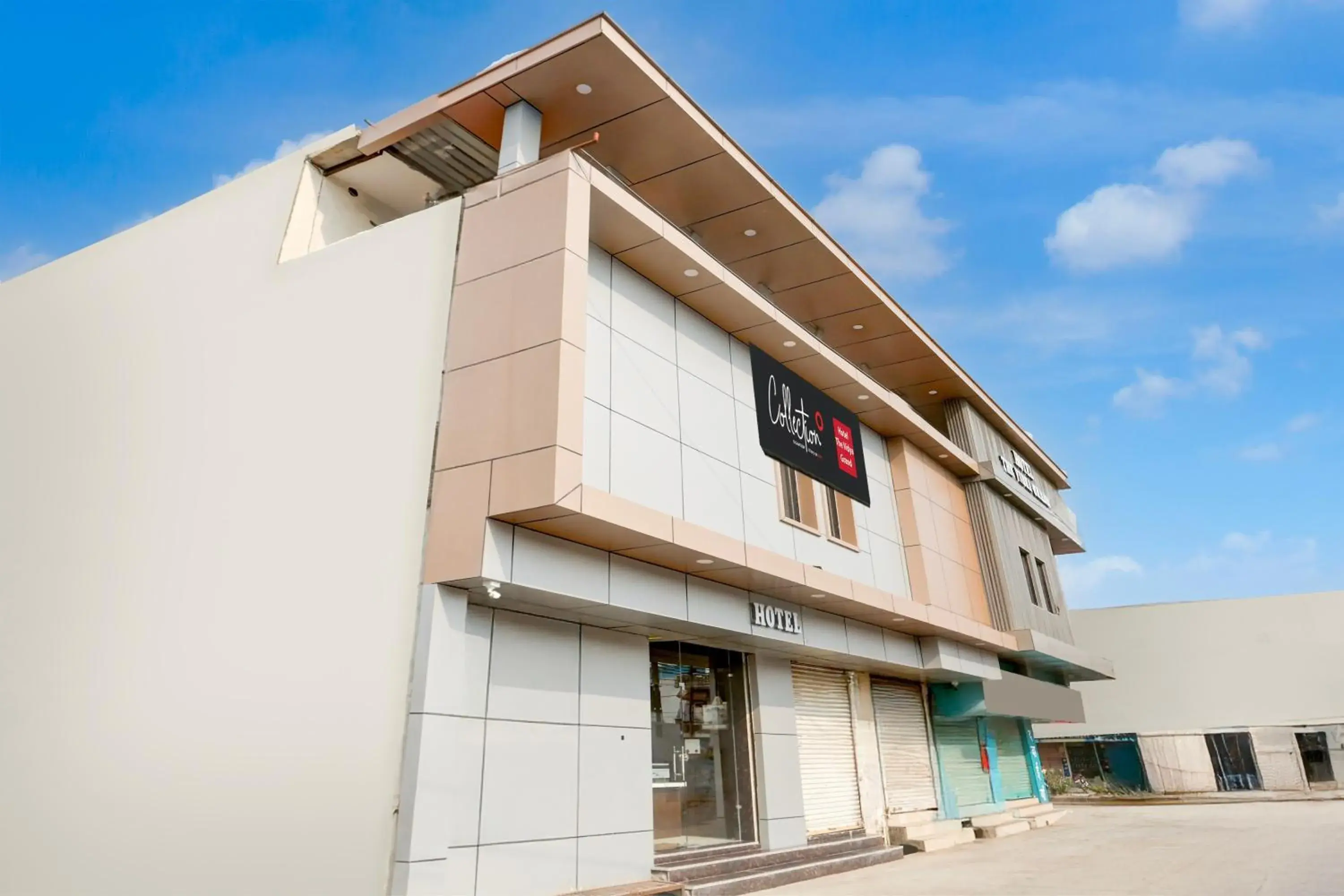 Facade/entrance in Super Collection O The Vidya Grand Facade/entrance in Super Collection O The Vidya Grand