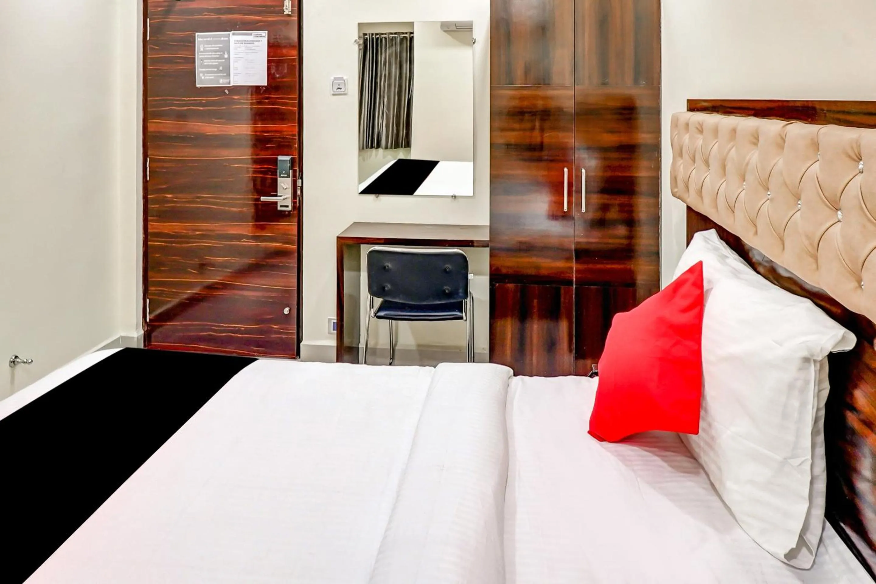 Bedroom in Super Capital O Siddartha Elite