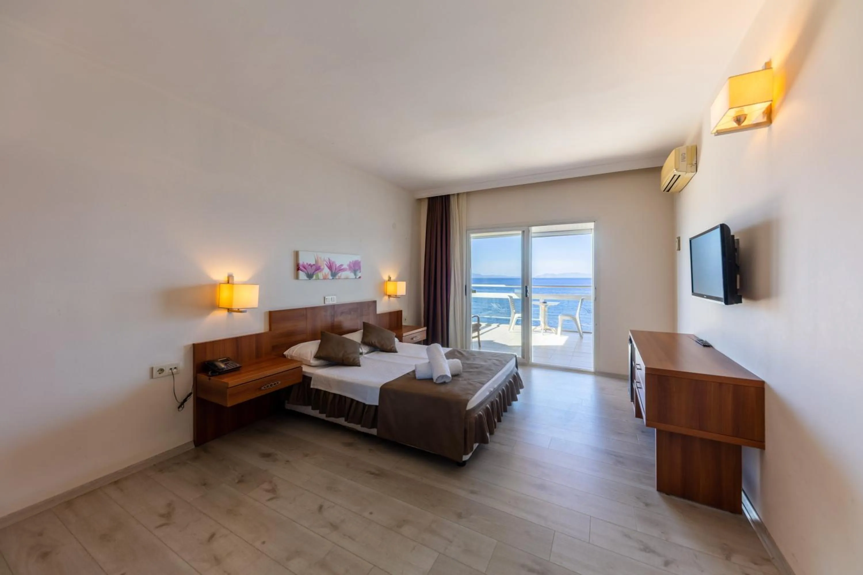 Bed in Melis Hotel Kusadasi