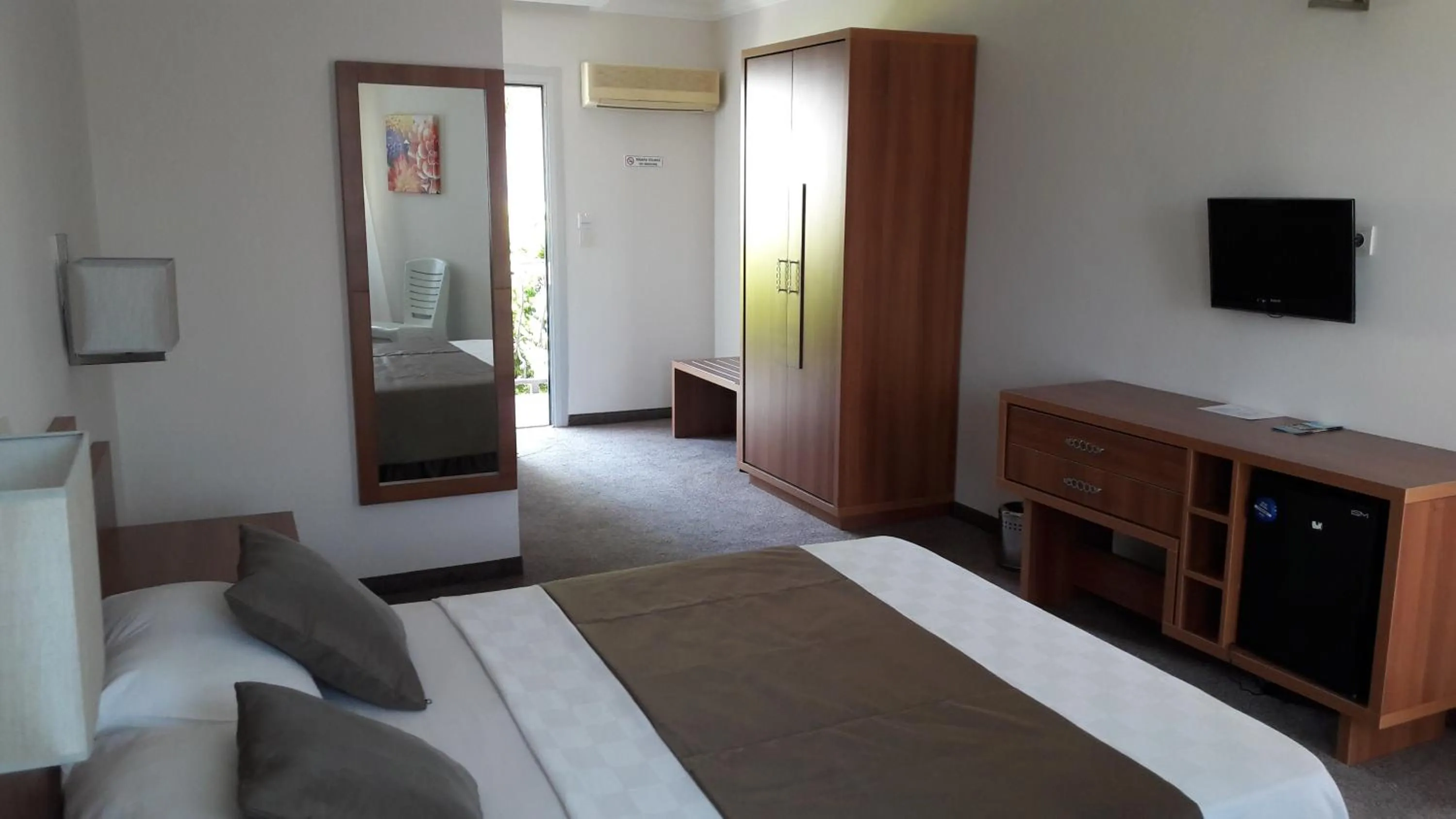 Photo of the whole room, Bed in Melis Hotel Kusadasi