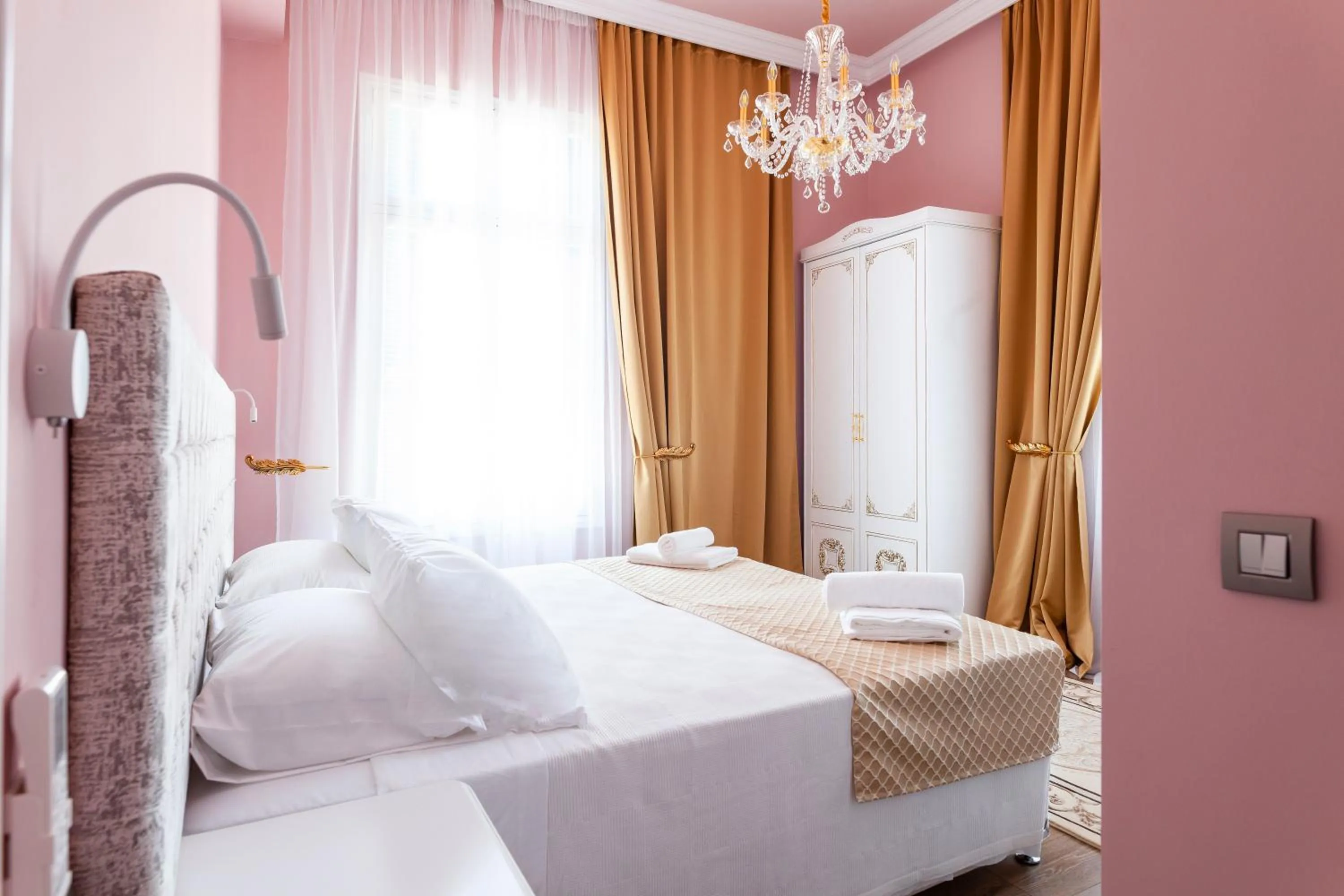 Bedroom, Bed in Via Villa Iliotti Rhodos