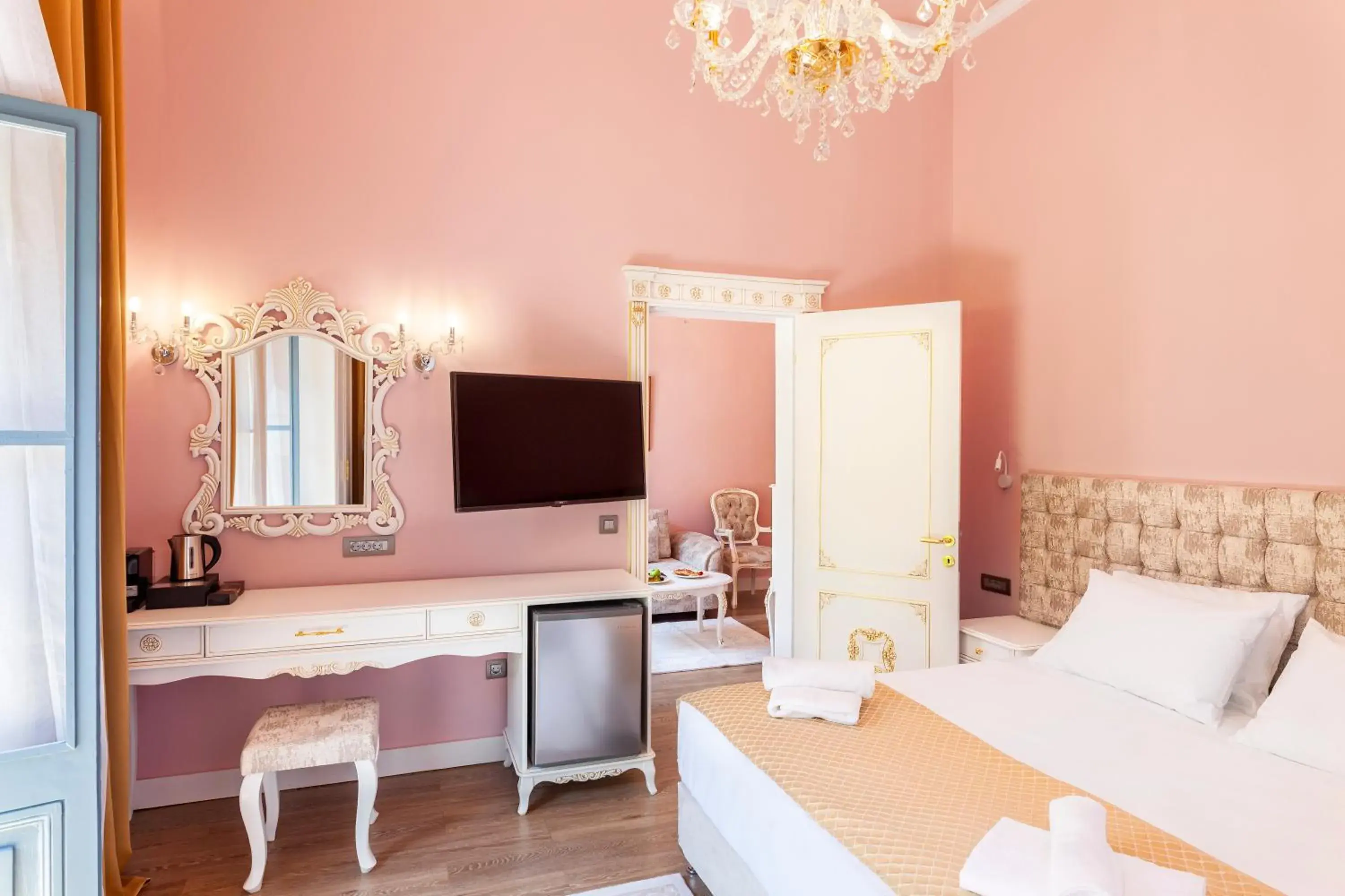 TV and multimedia, Bed in Via Villa Iliotti Rhodos TV and multimedia, Bed in Via Villa Iliotti Rhodos