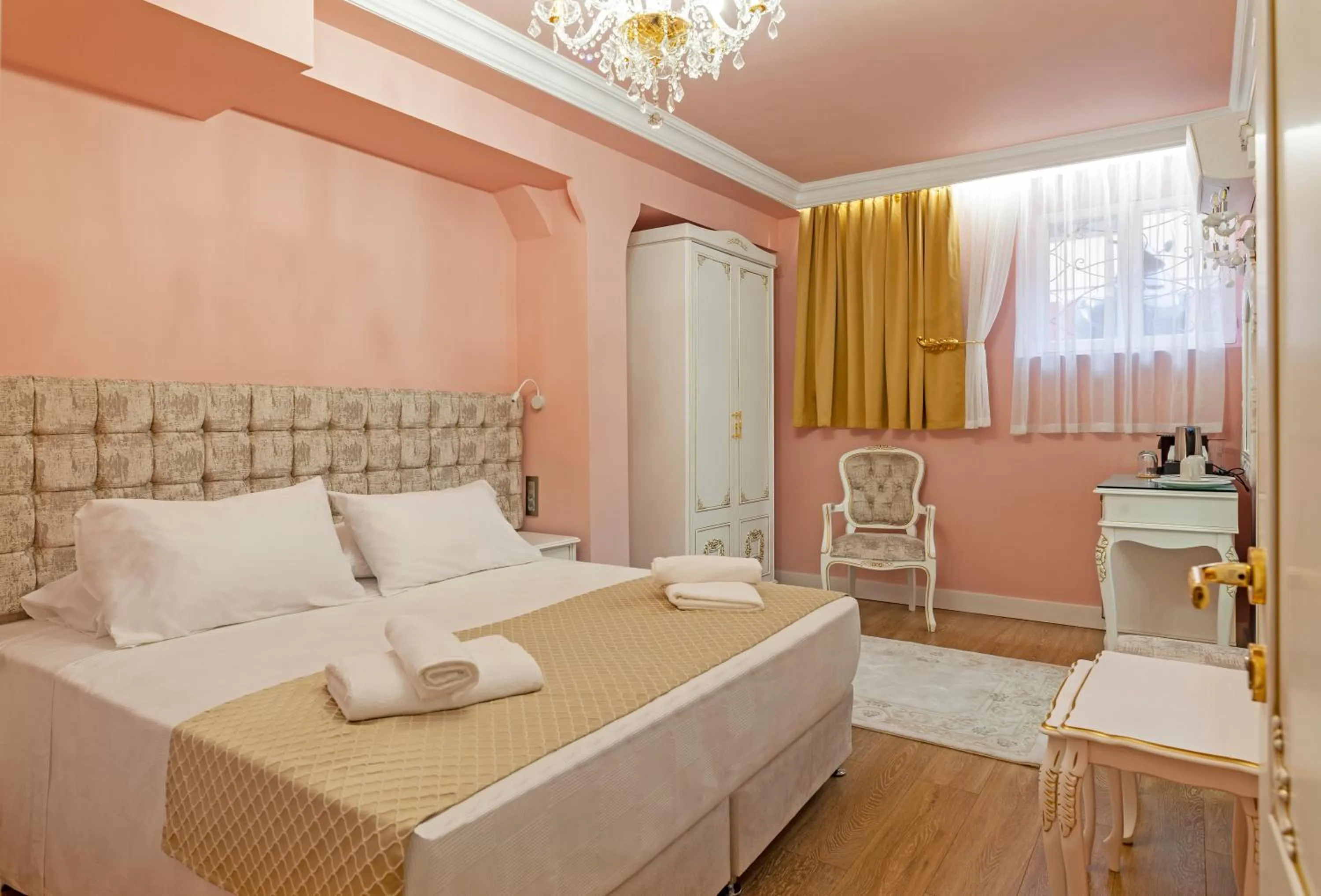 Bedroom, Bed in Via Villa Iliotti Rhodos