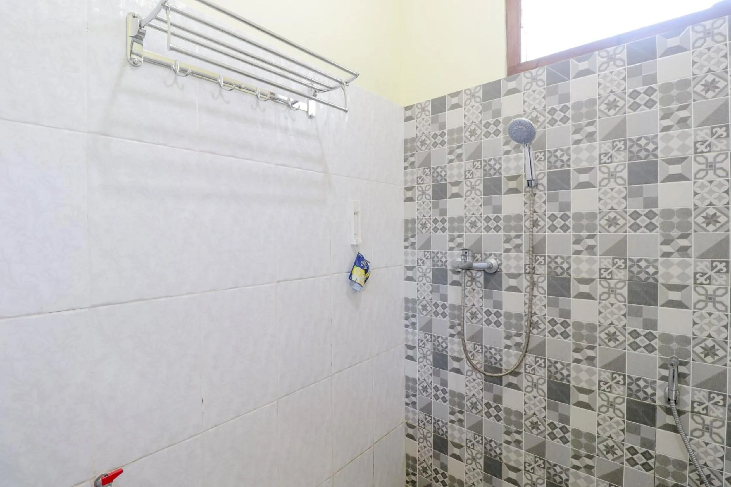 Shower in Penginapan Widodo Syariah Borobudur