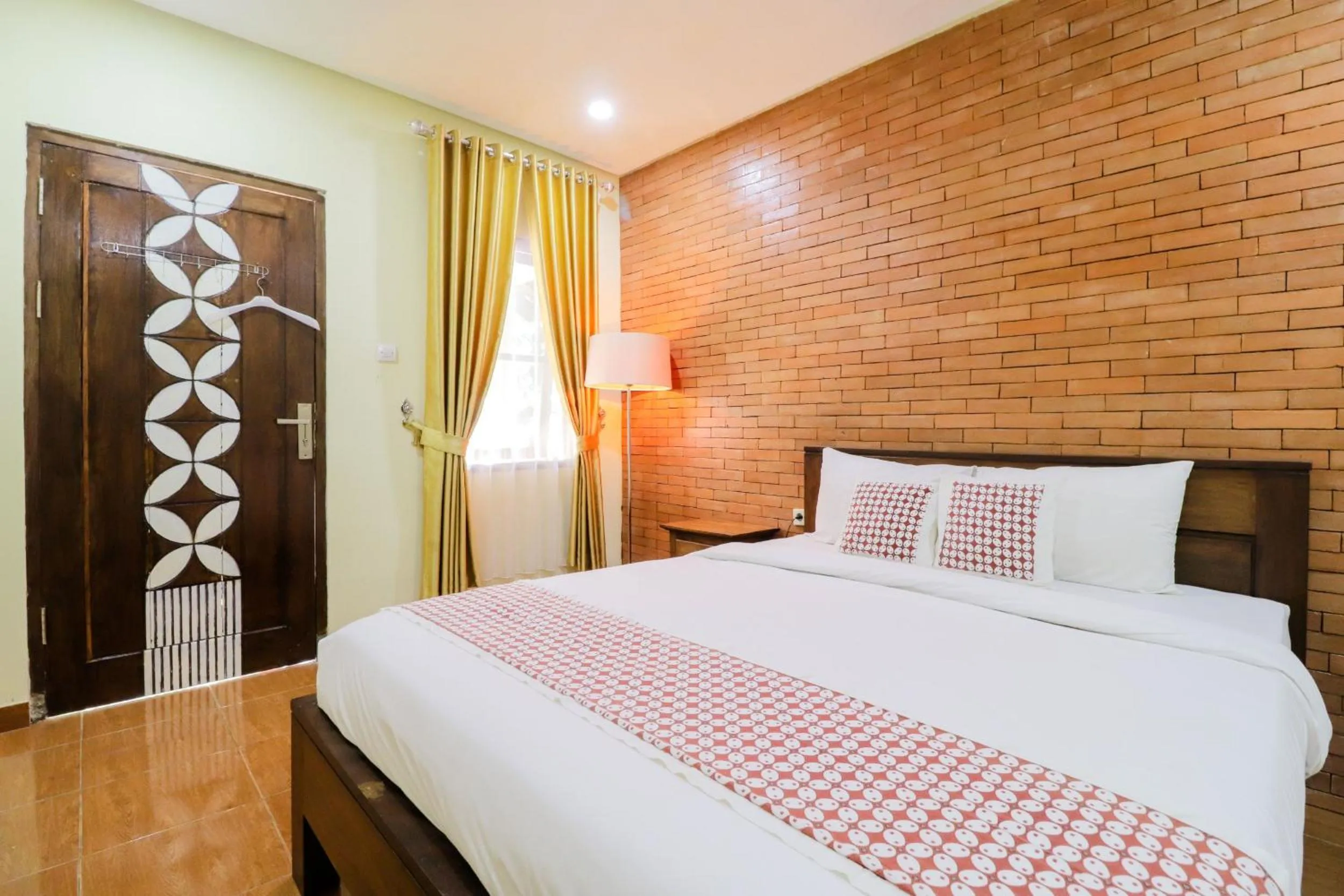 Bedroom, Bed in Penginapan Widodo Syariah Borobudur