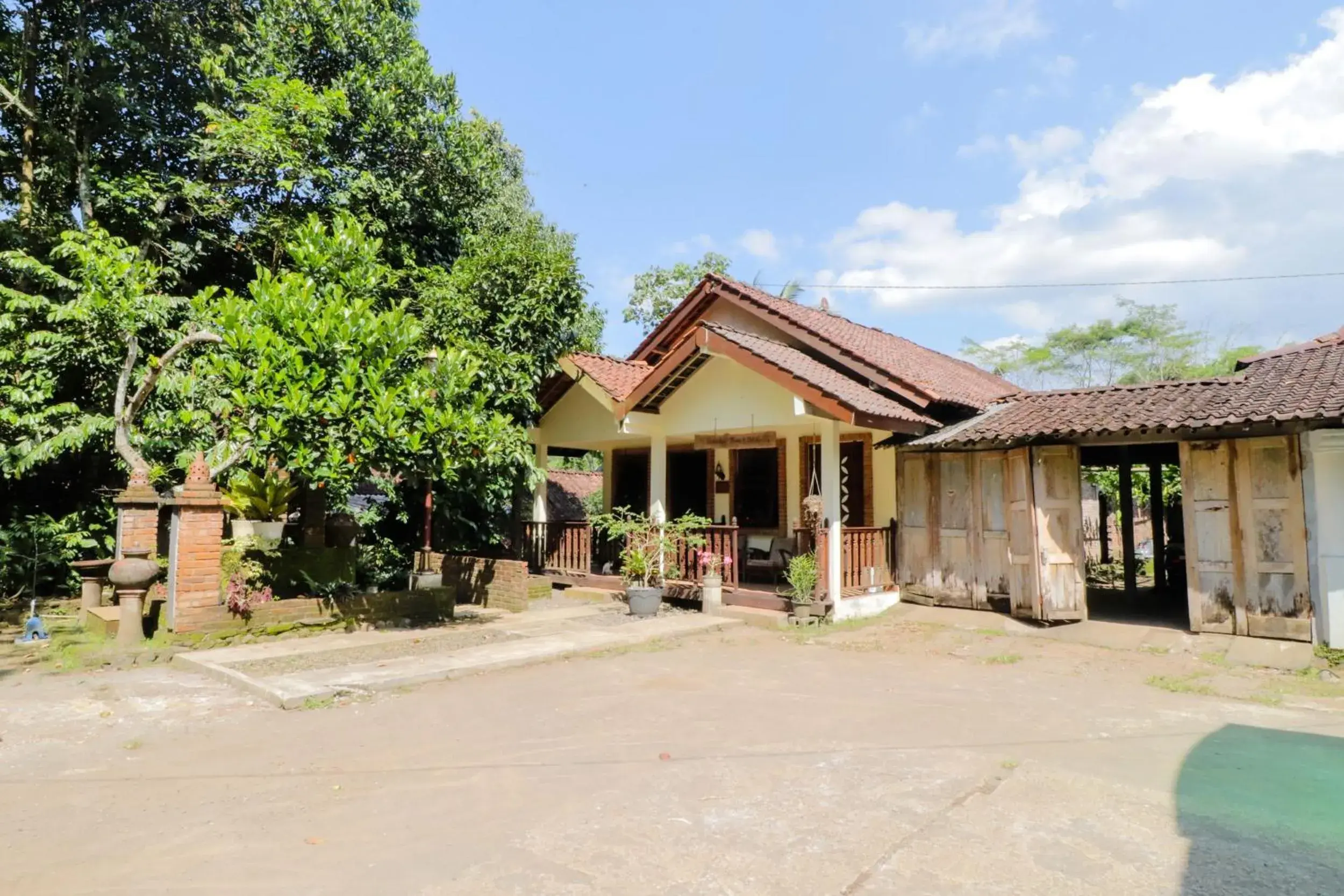 Property building in Penginapan Widodo Syariah Borobudur Property building in Penginapan Widodo Syariah Borobudur