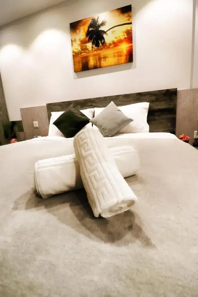 Double or Twin Room with Balcony - single occupancy in Hotel Shoreline Double or Twin Room with Balcony - single occupancy in Hotel Shoreline