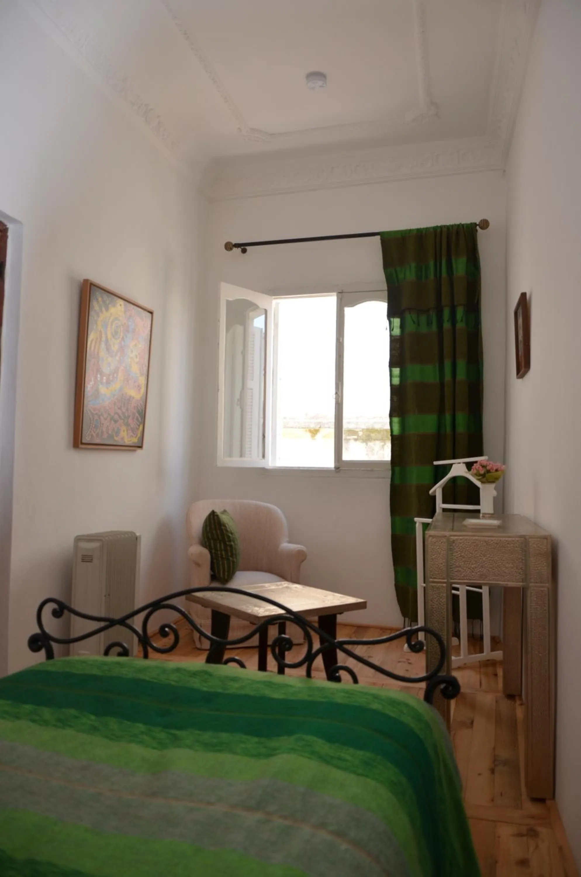 Bedroom, Bed in Tanger Chez Habitant