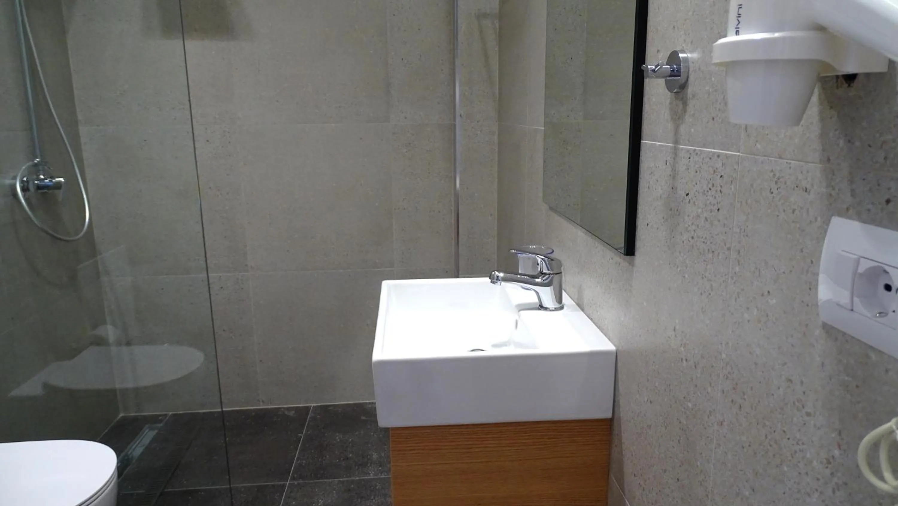 Bathroom in Valmar Hotel