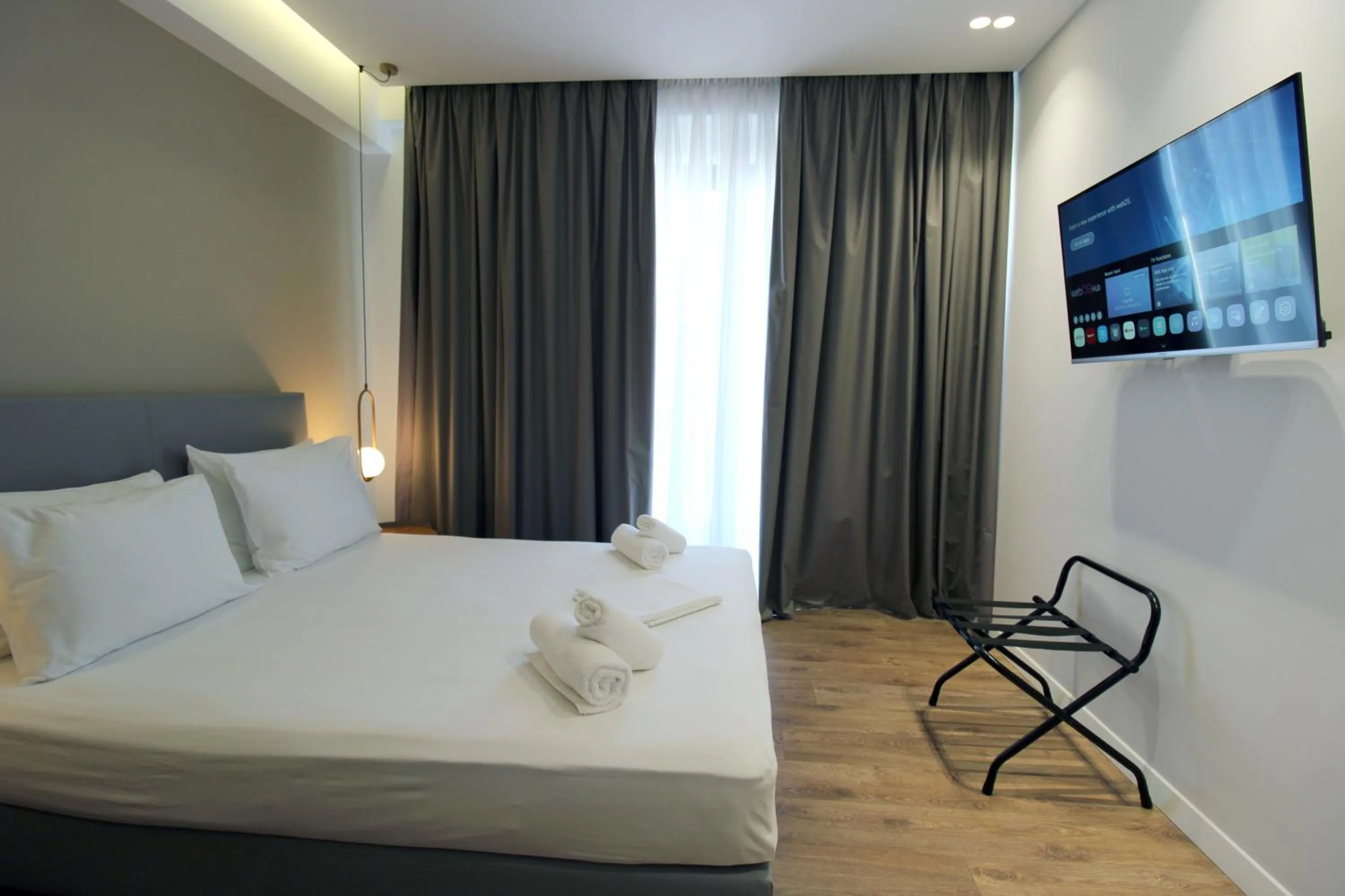 Bed in Valmar Hotel