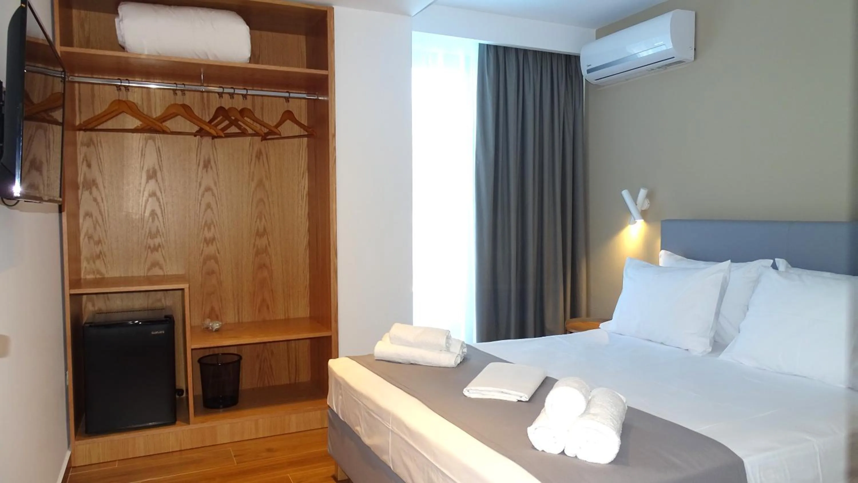 Bed in Valmar Hotel