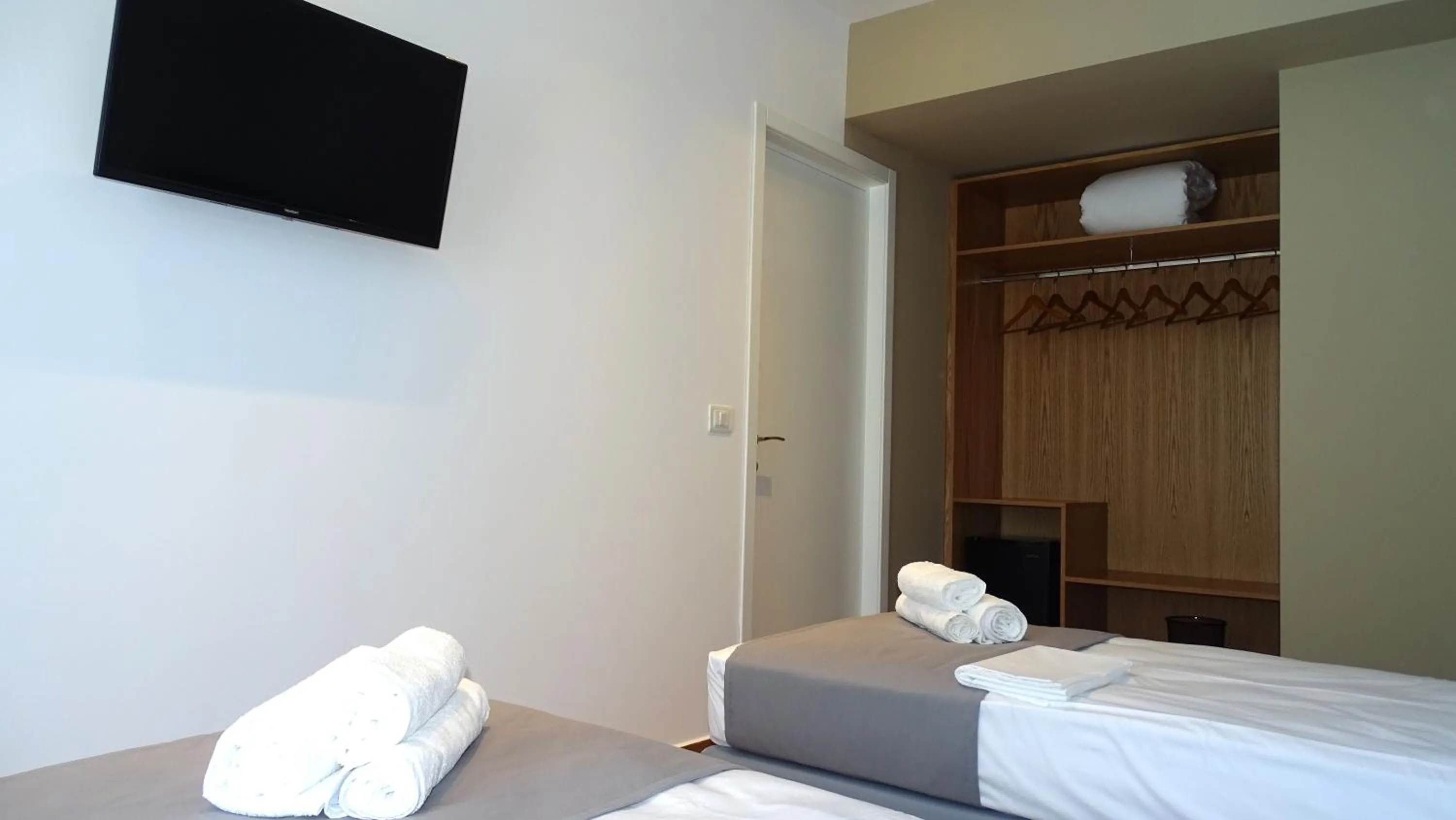 Bed in Valmar Hotel