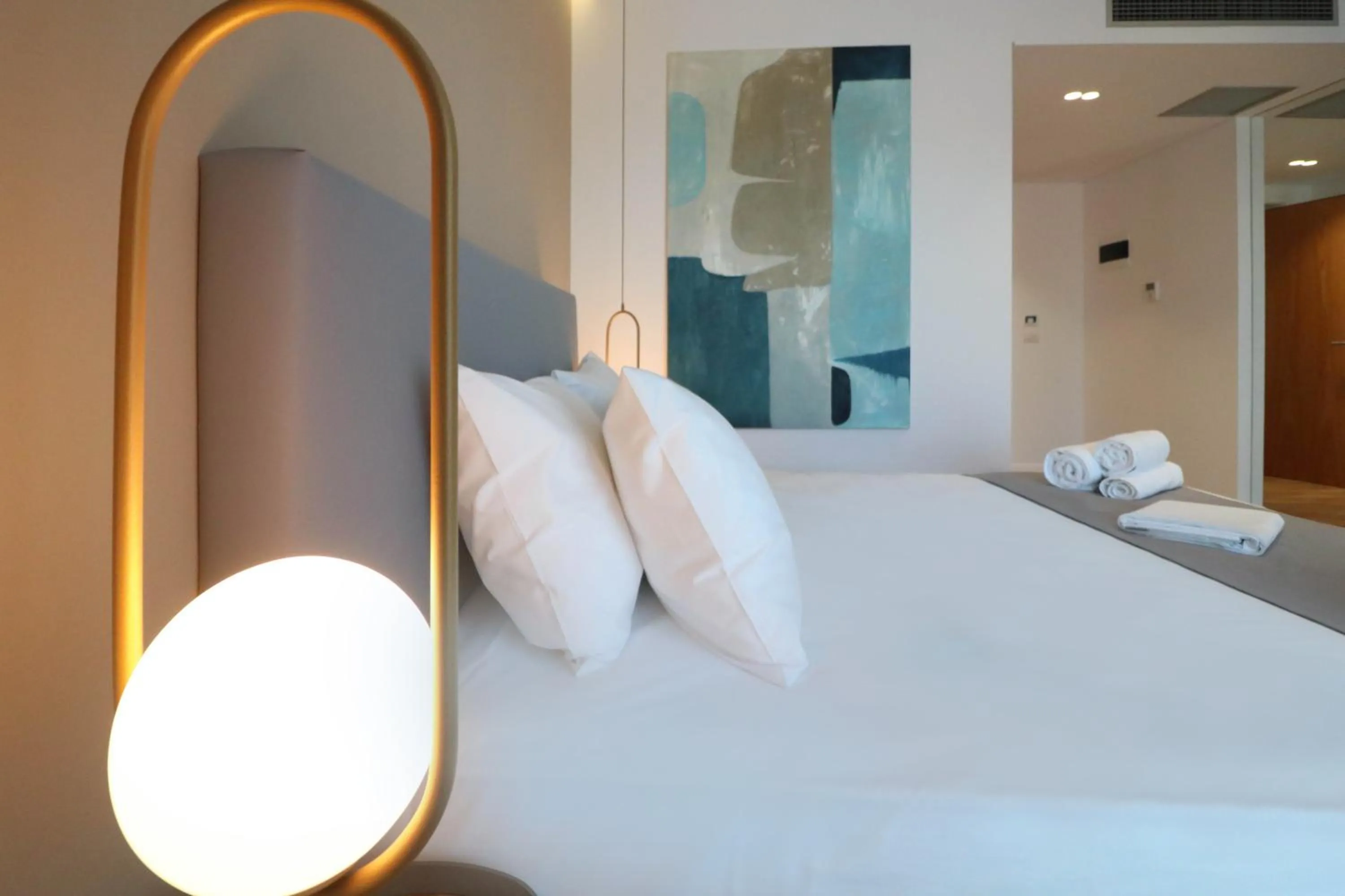Bedroom, Bed in Valmar Hotel