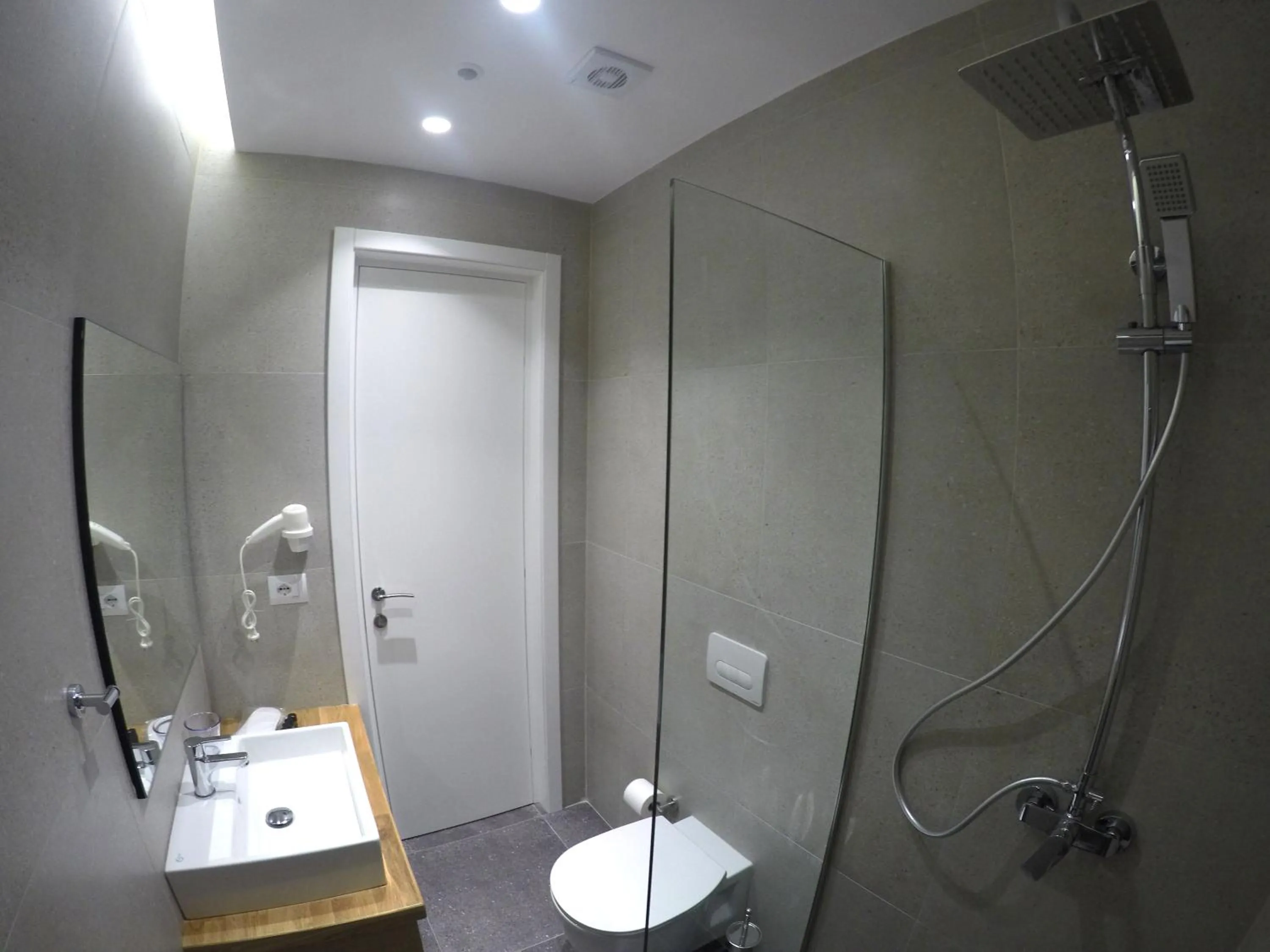 Bathroom in Valmar Hotel