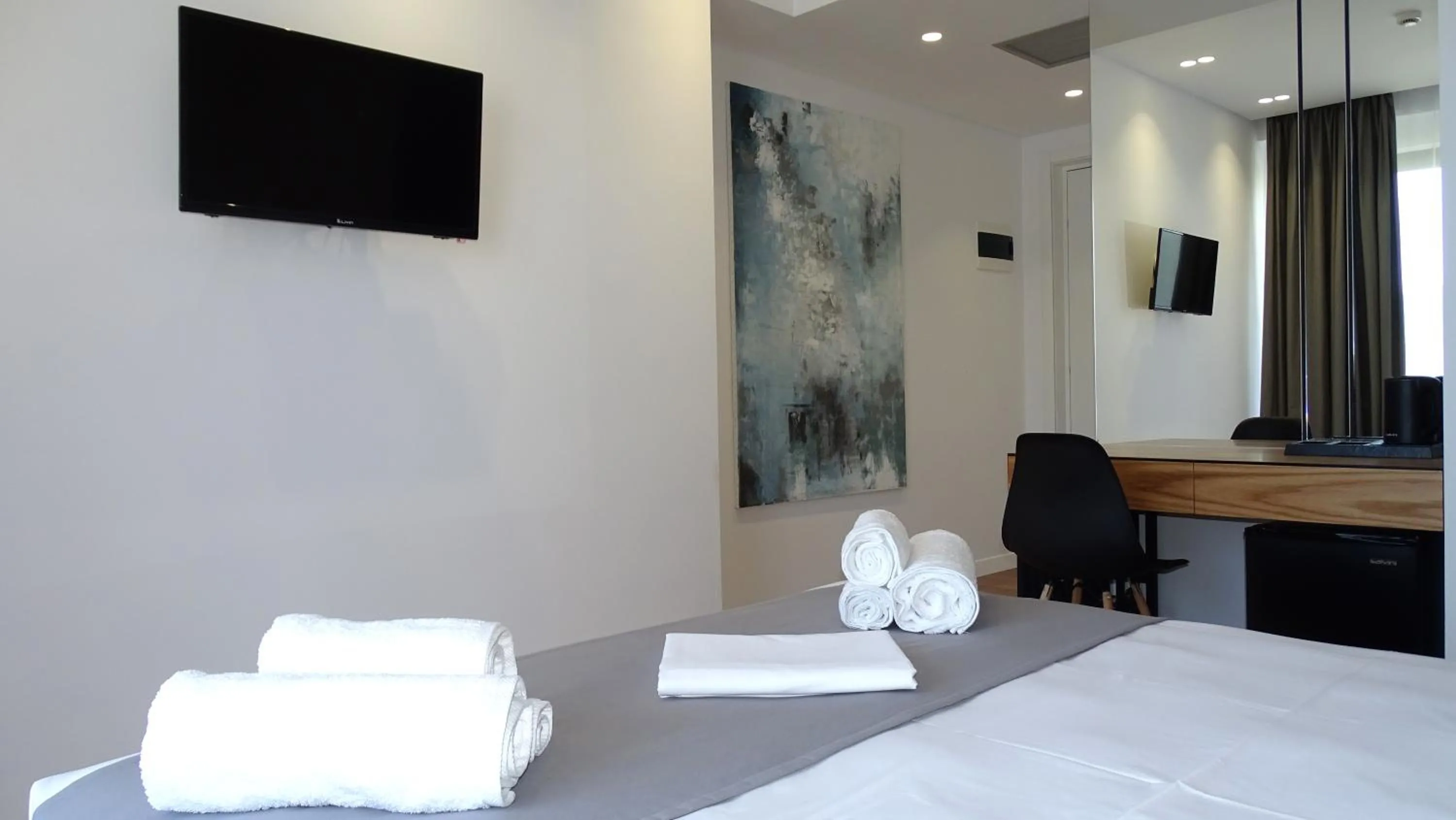 Bed in Valmar Hotel