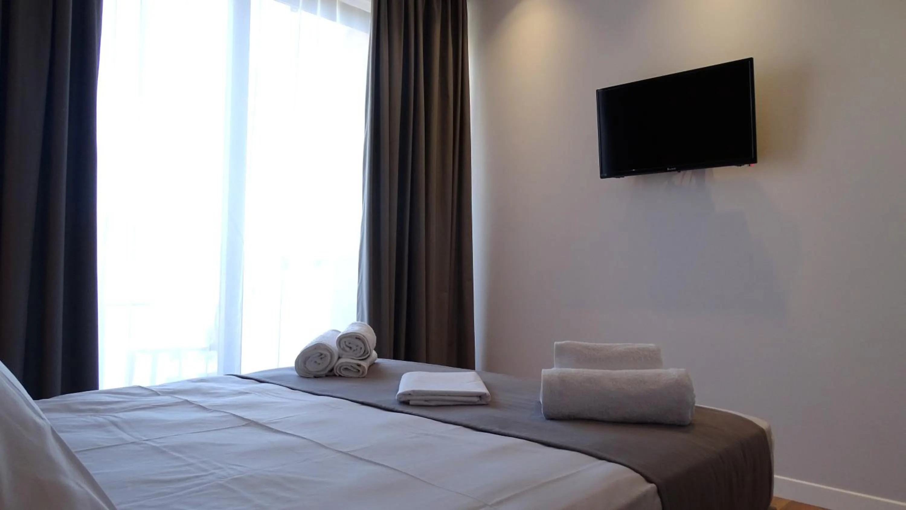Bed in Valmar Hotel