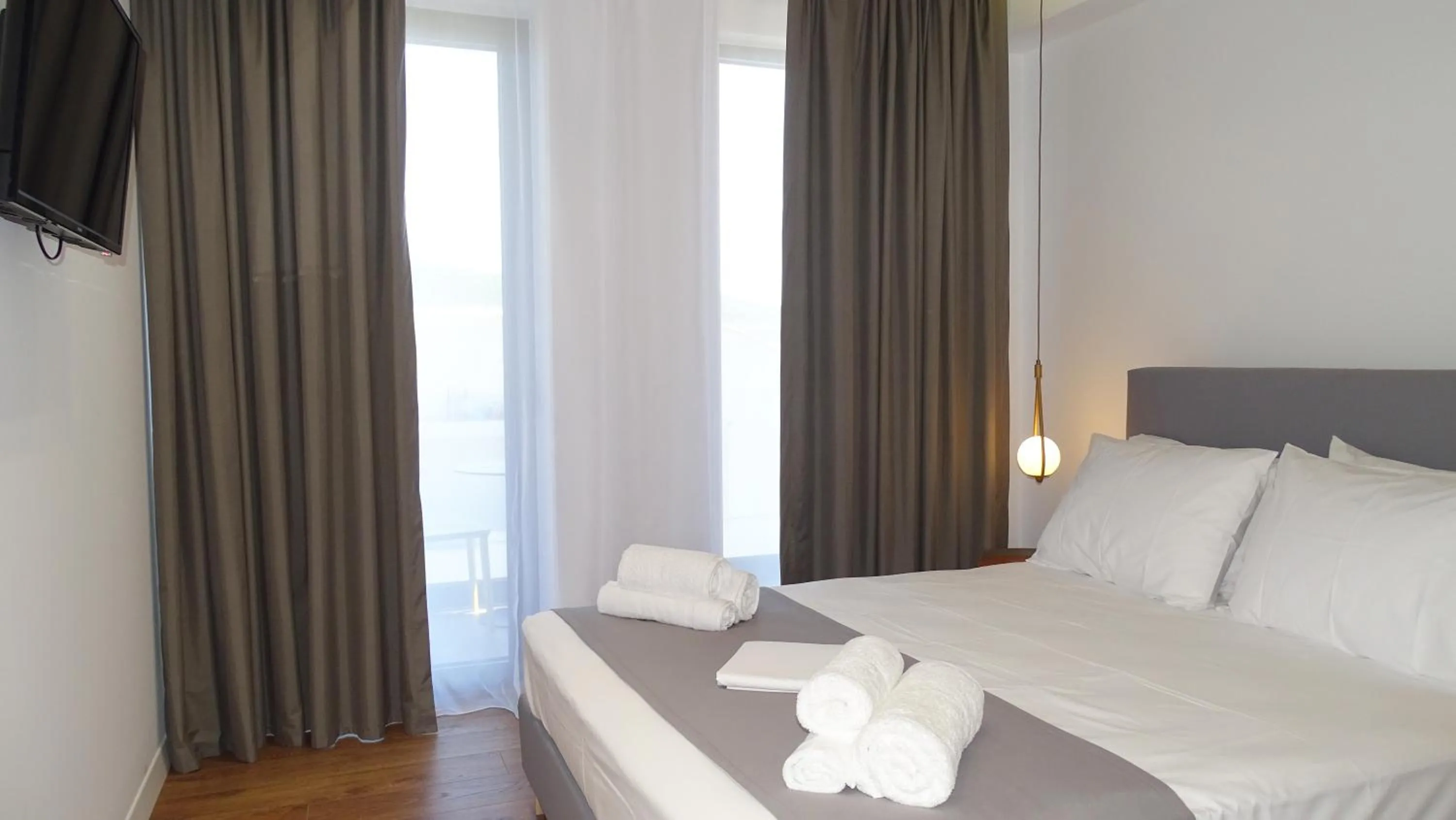 Photo of the whole room, Bed in Valmar Hotel