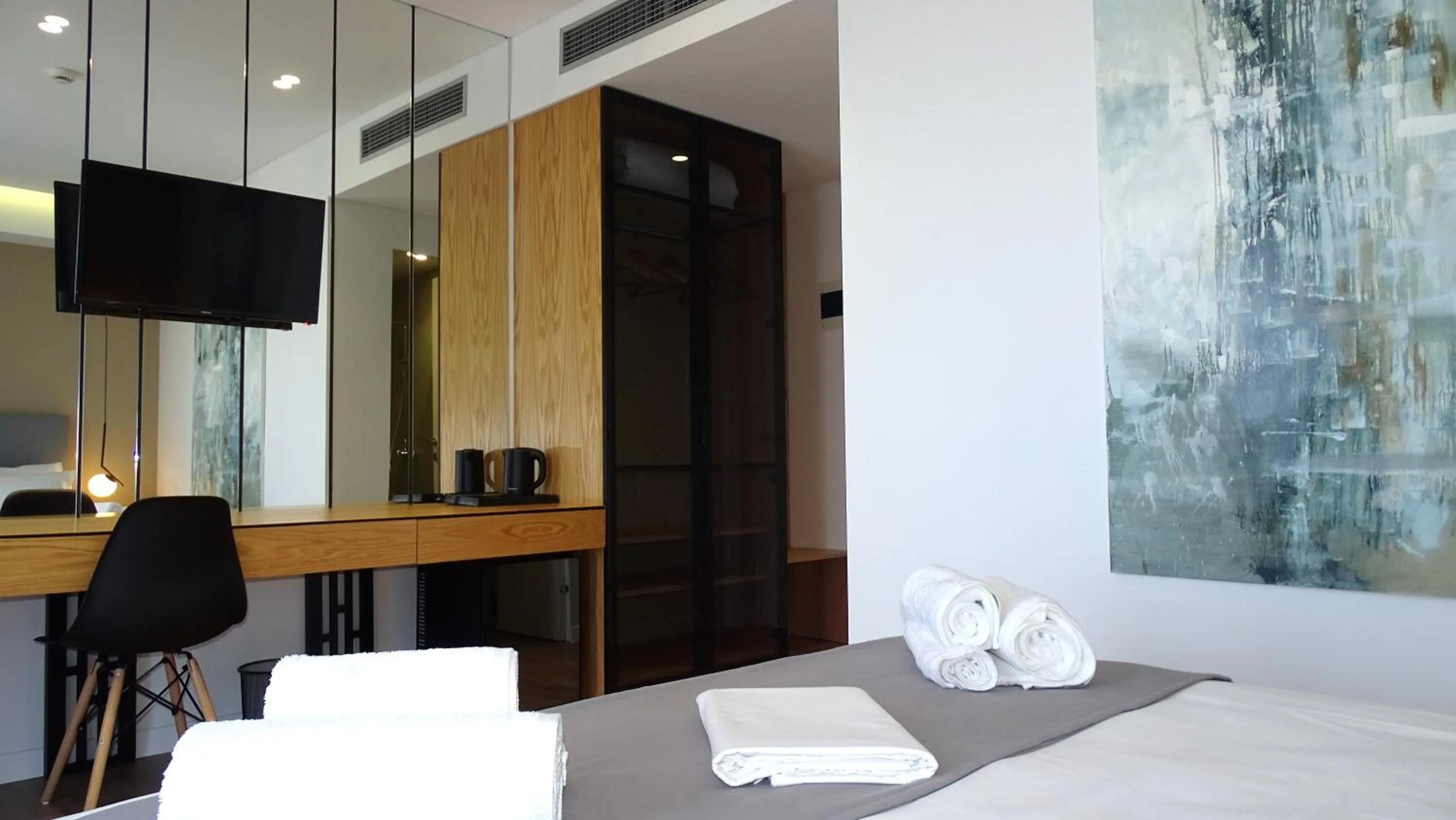 Bed in Valmar Hotel