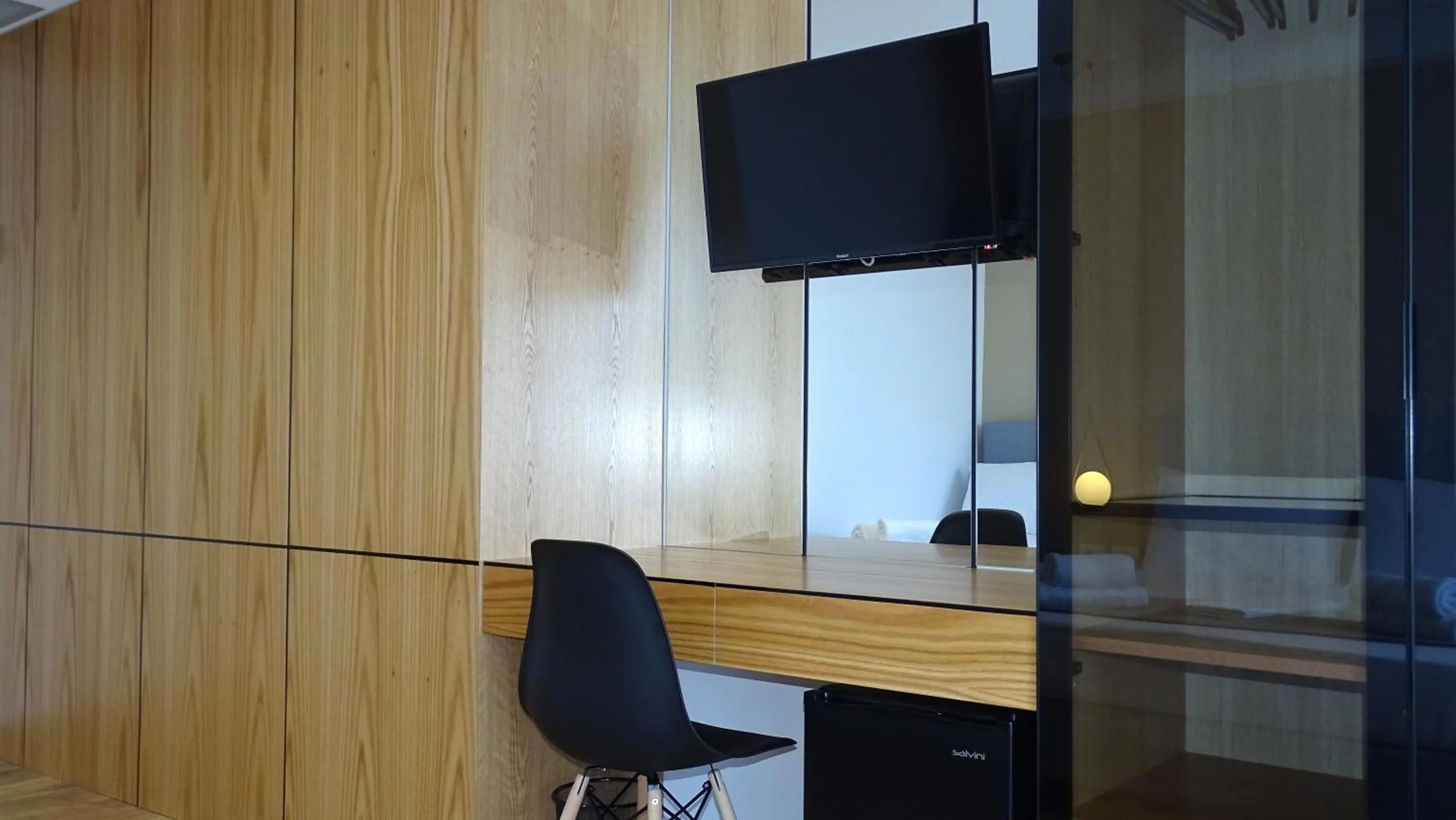 TV and multimedia in Valmar Hotel