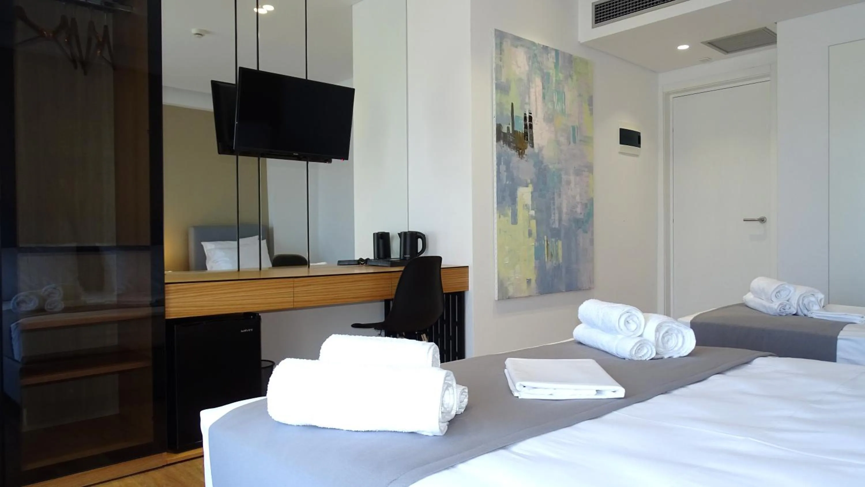 Bed in Valmar Hotel