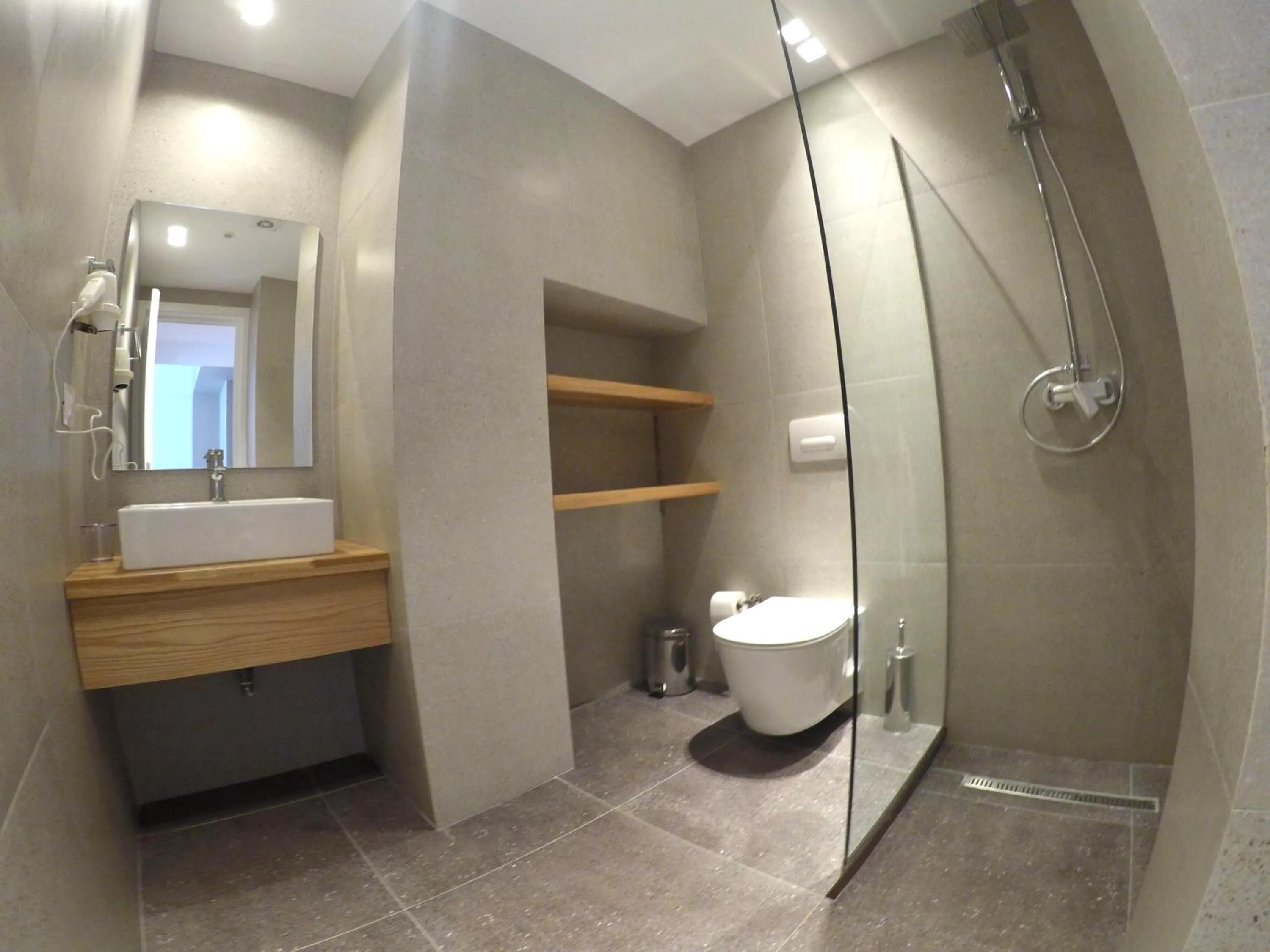 Shower in Valmar Hotel