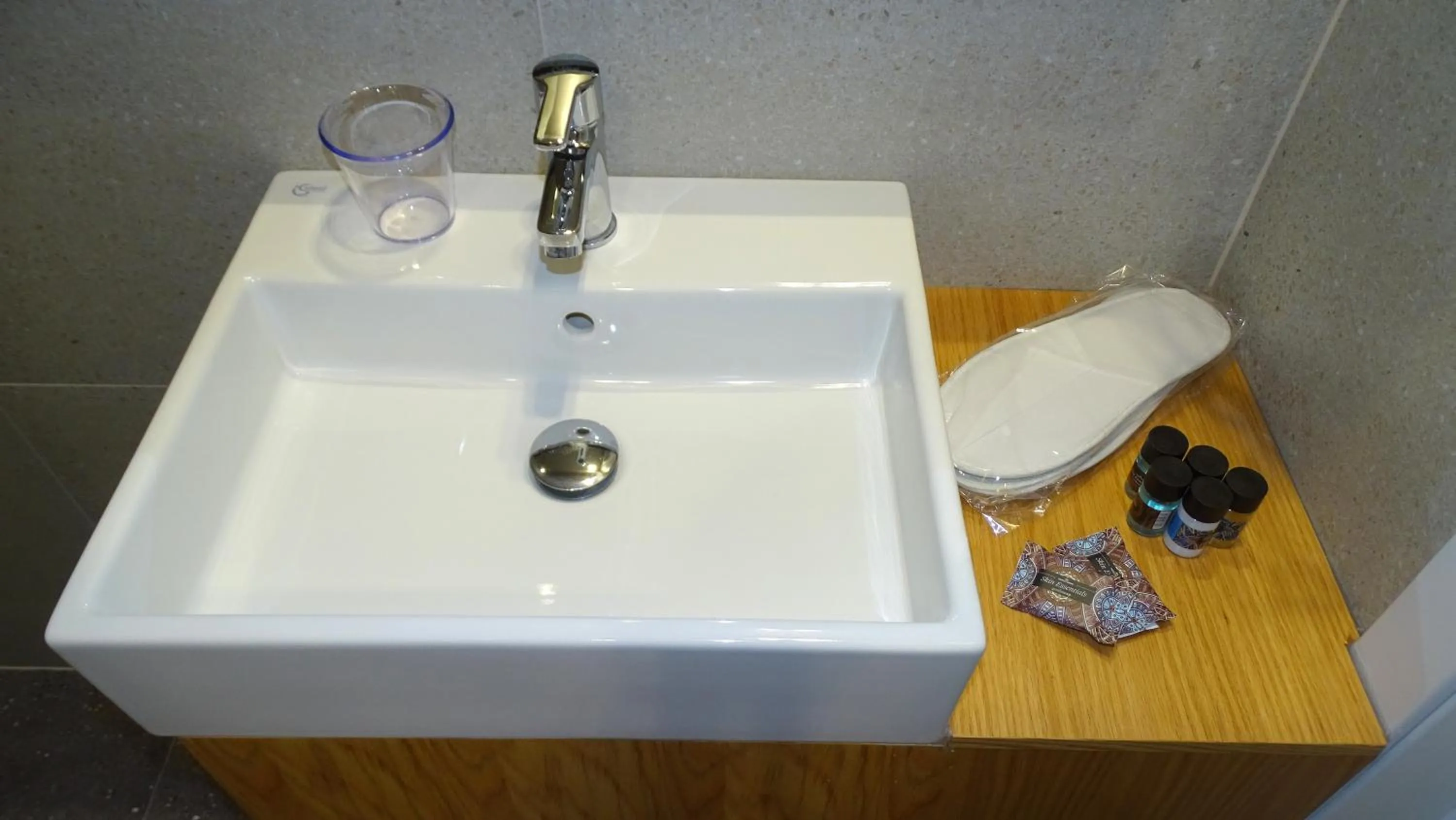 Bathroom in Valmar Hotel