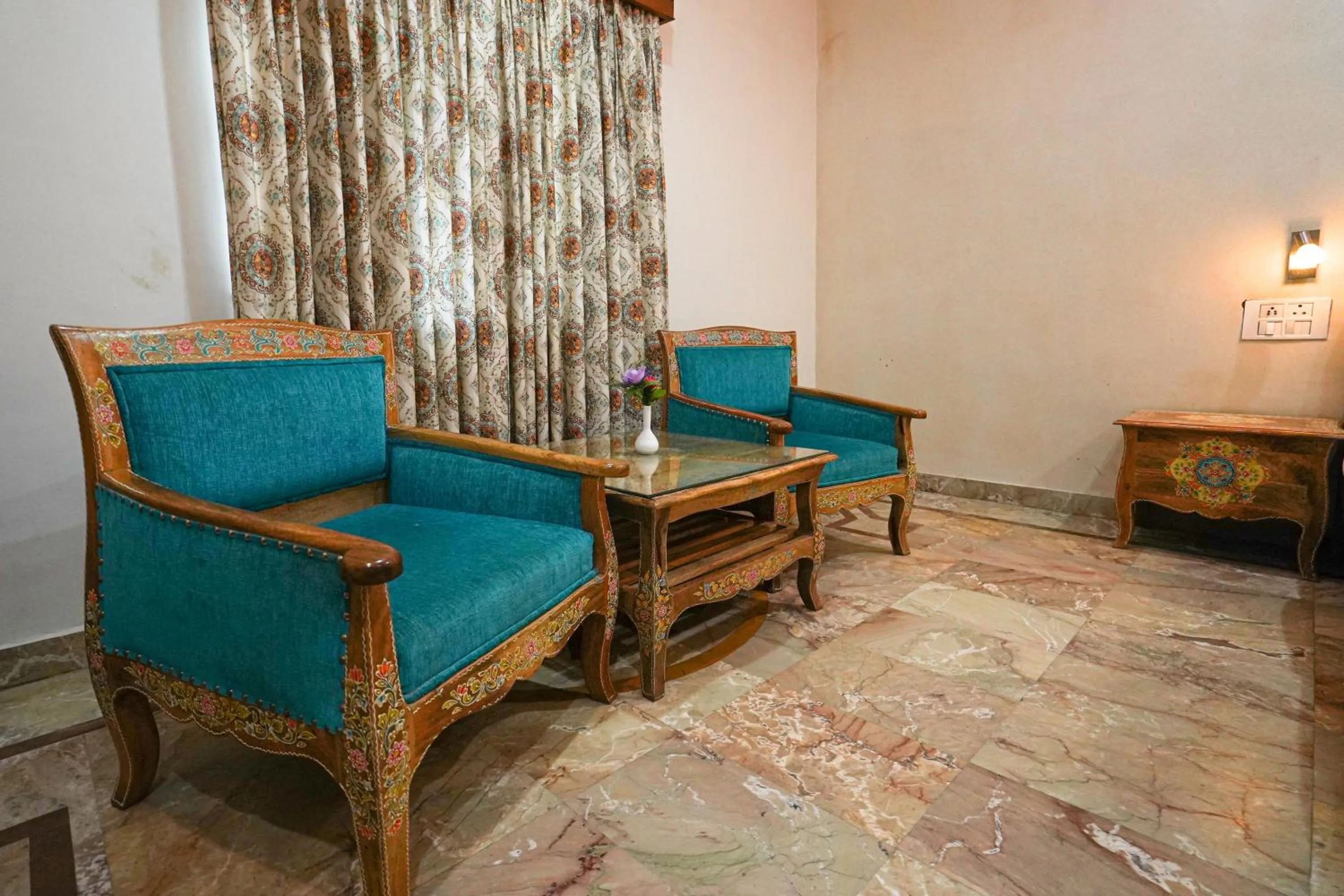 Seating area in Marugarh Resort and Spa