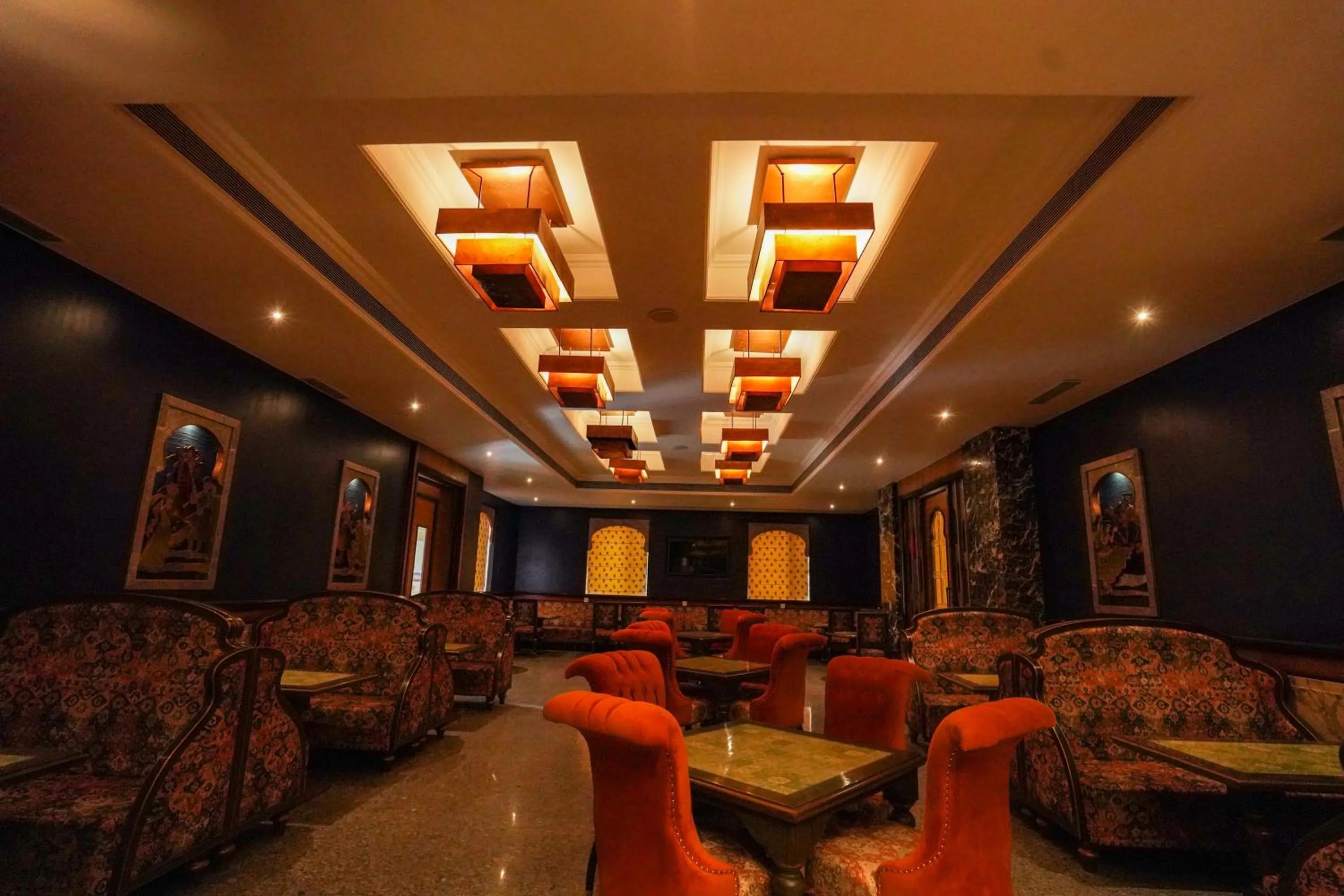Restaurant/places to eat in Marugarh Resort and Spa
