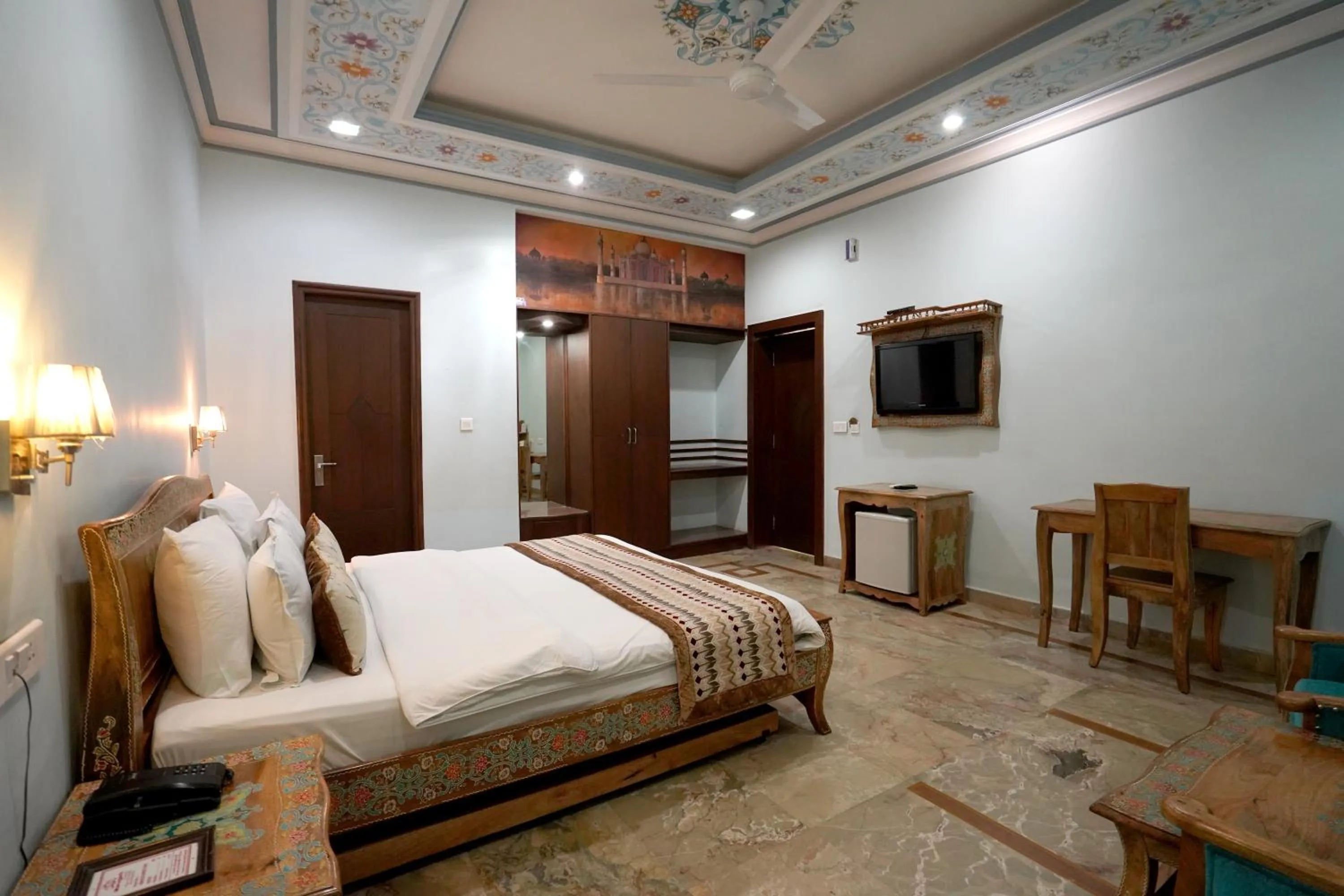 Bed in Marugarh Resort and Spa