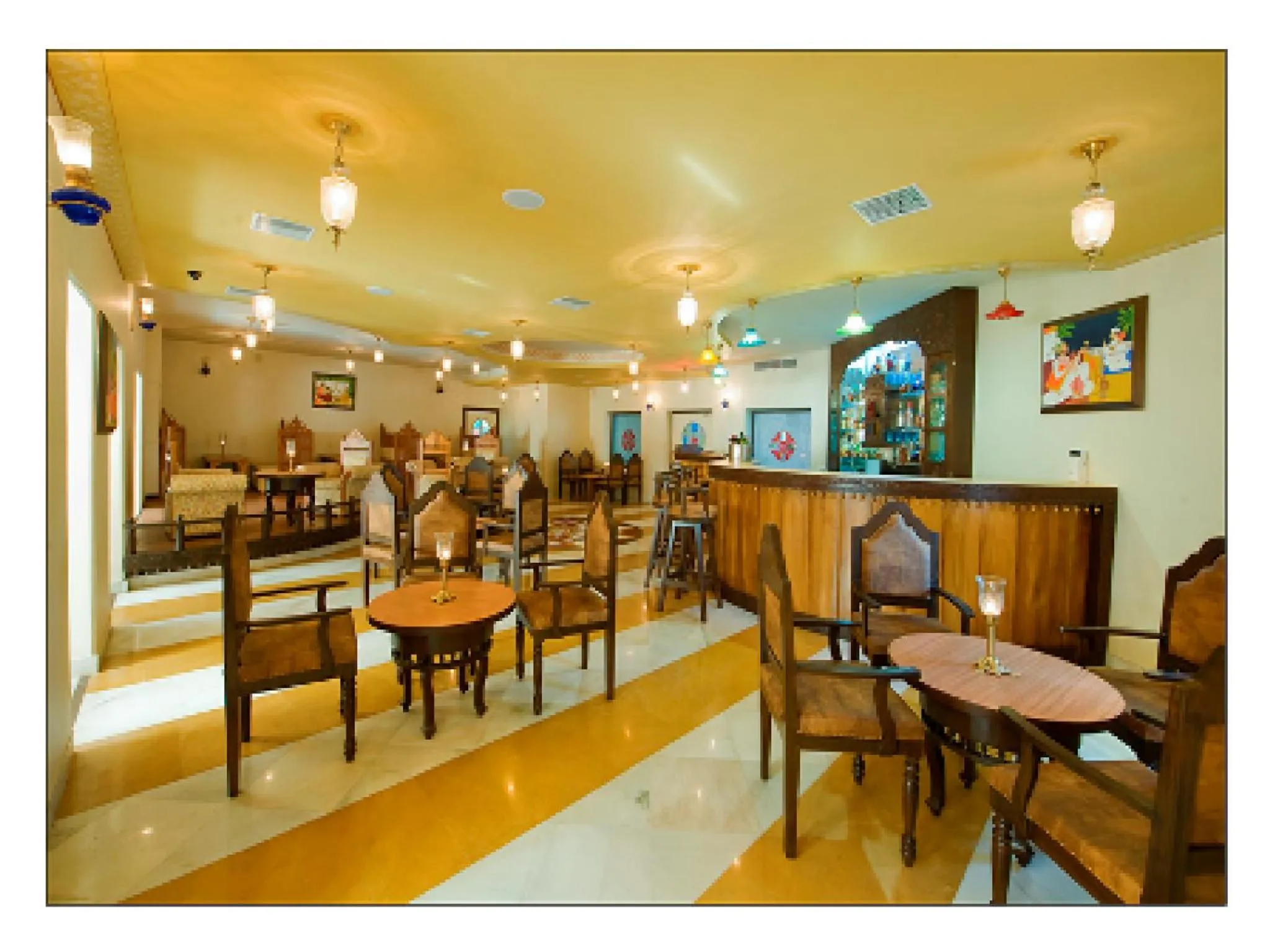 Communal lounge/ TV room in Marugarh Resort and Spa