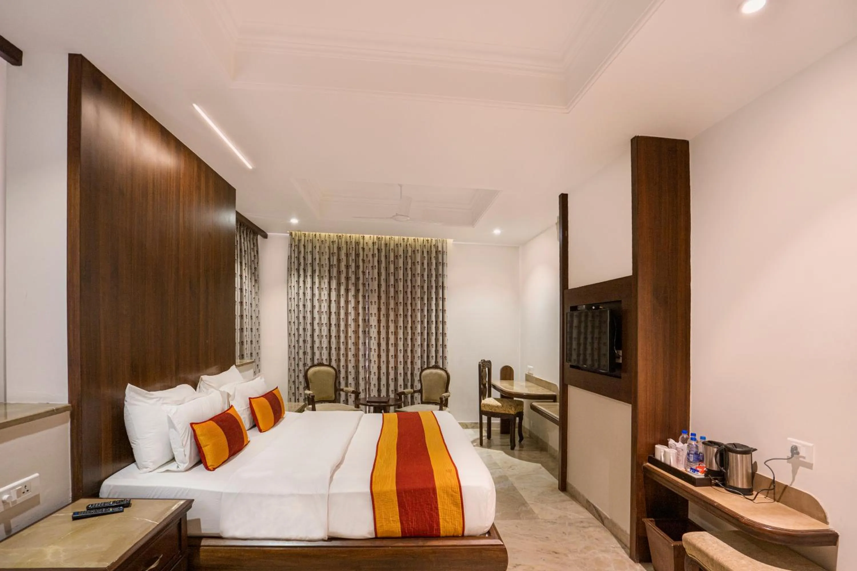 Bed in Marugarh Resort and Spa