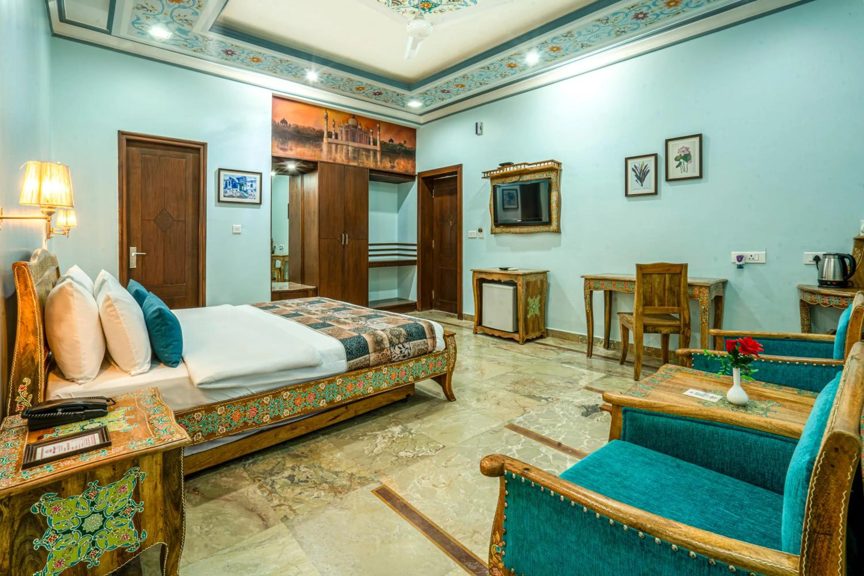 Bed in Marugarh Resort and Spa