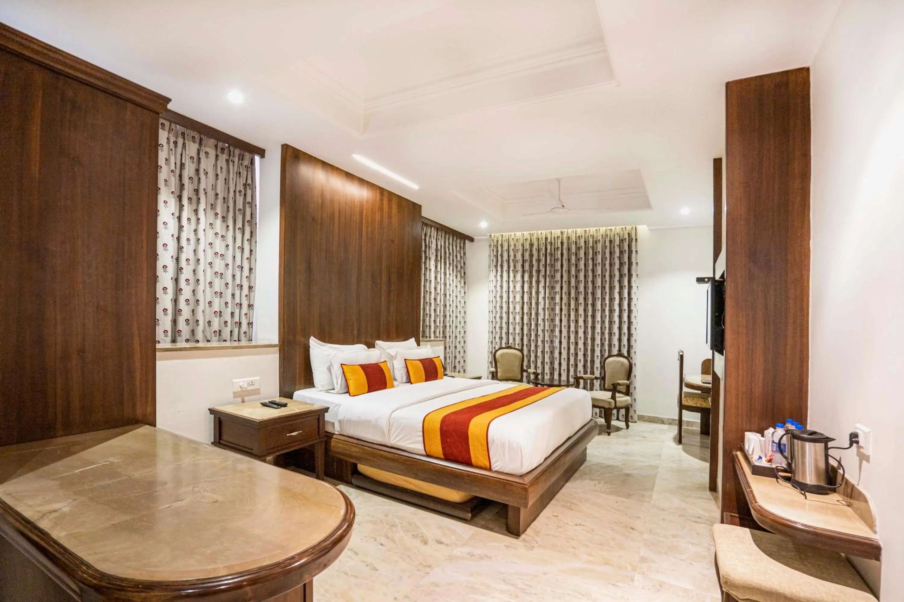 Bed in Marugarh Resort and Spa
