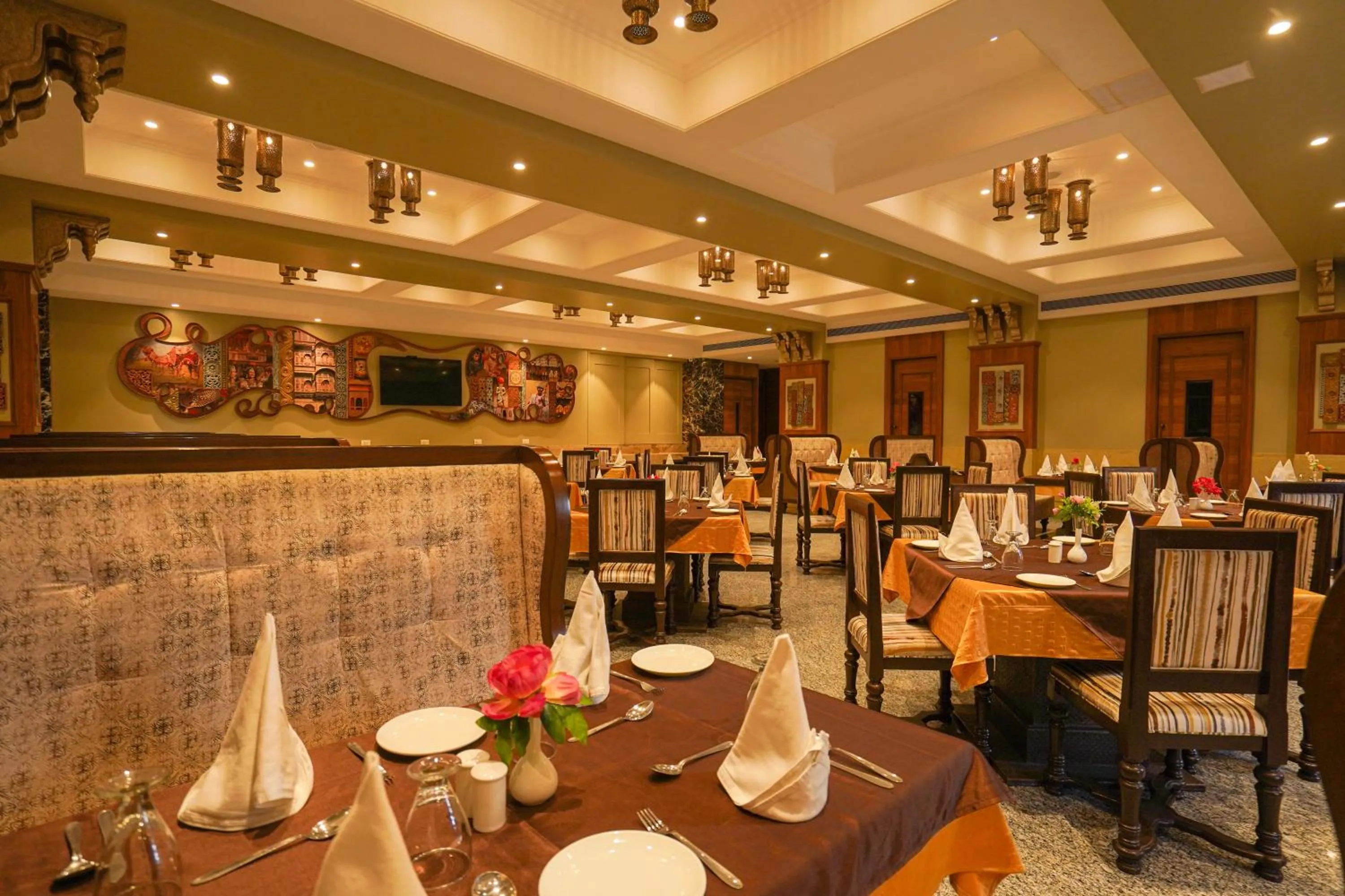 Restaurant/places to eat in Marugarh Resort and Spa