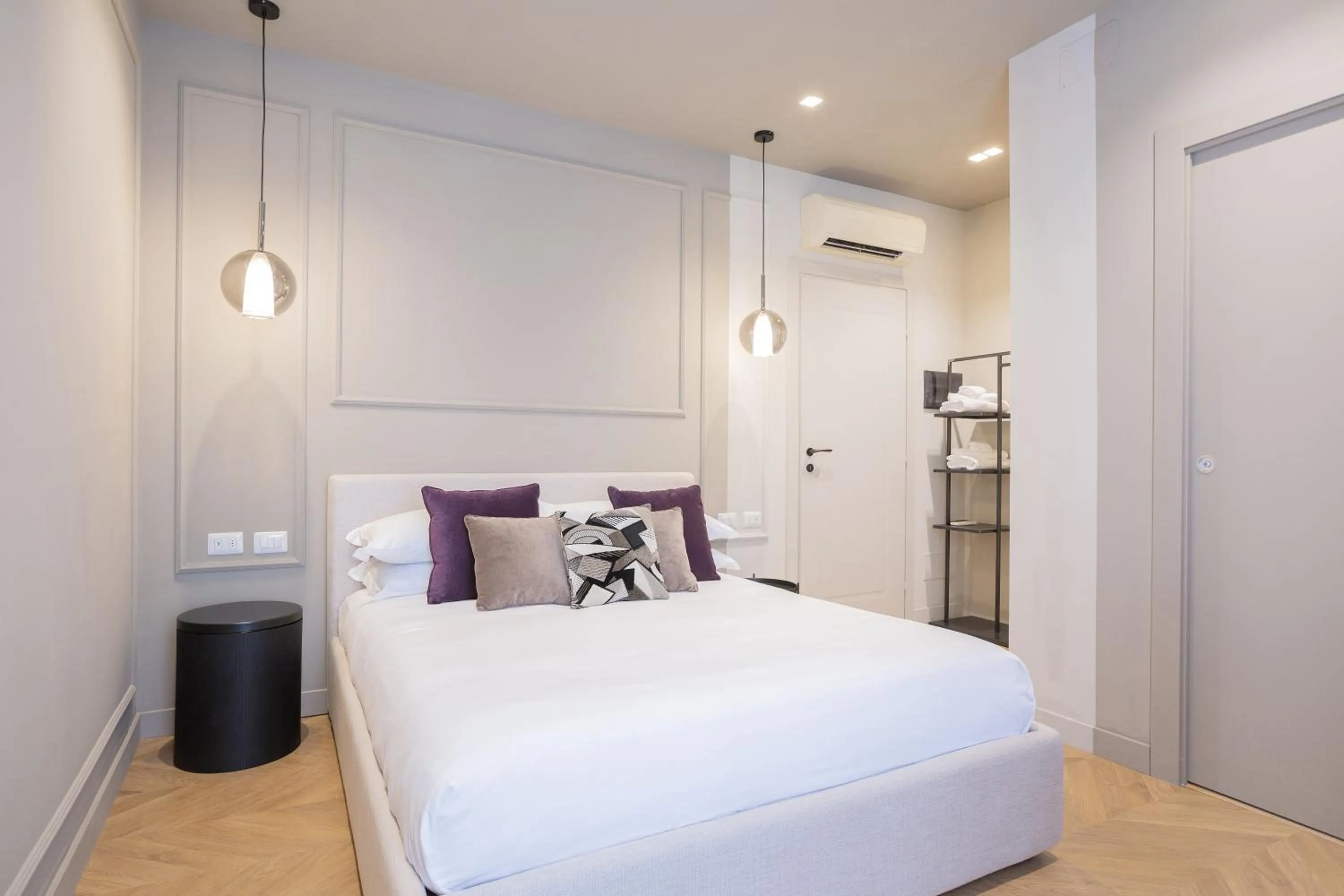 Bedroom, Bed in The Couper Colonna