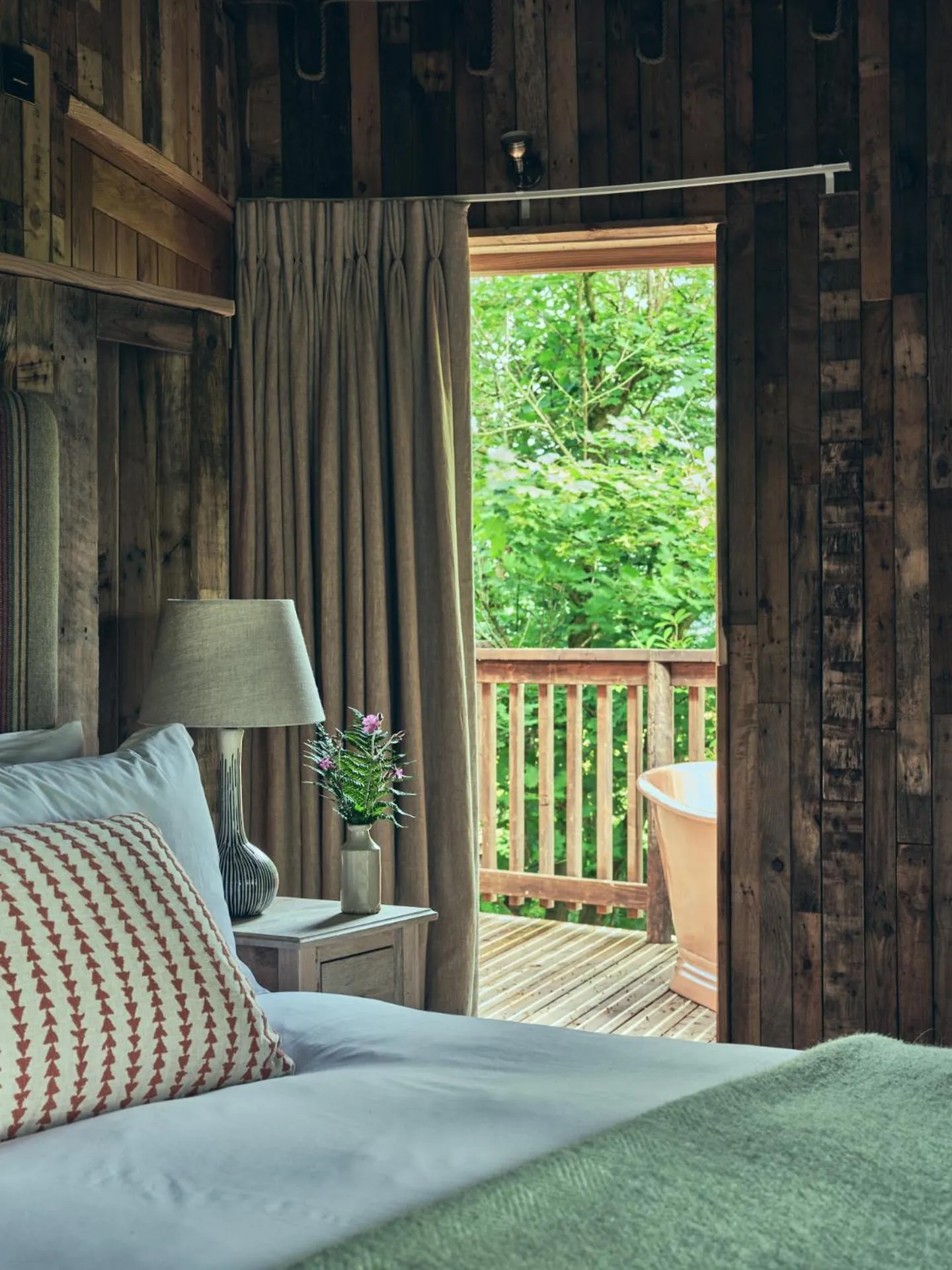 Balcony/Terrace, Bed in Wildhive Callow Hall