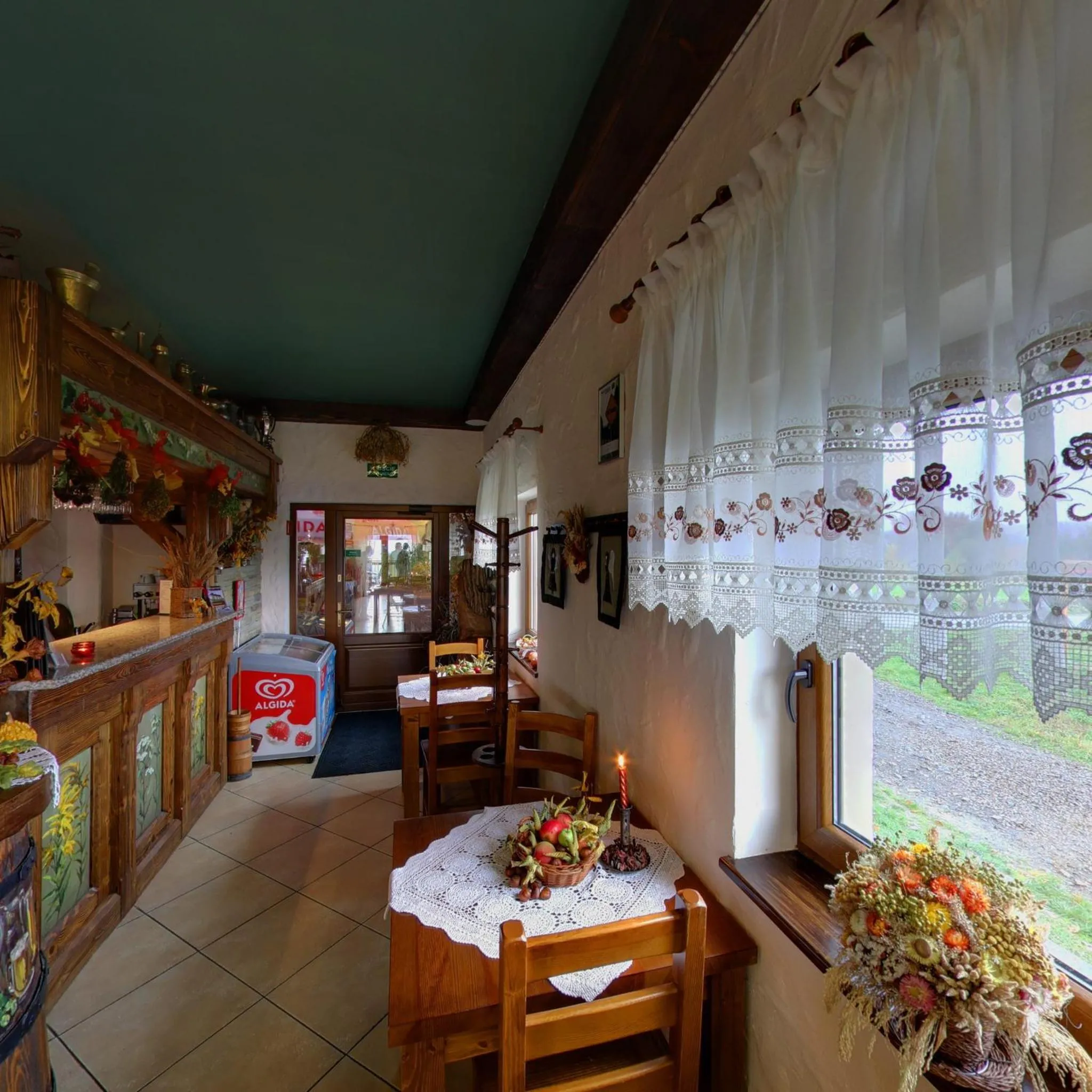 Restaurant/places to eat in Szeptucha