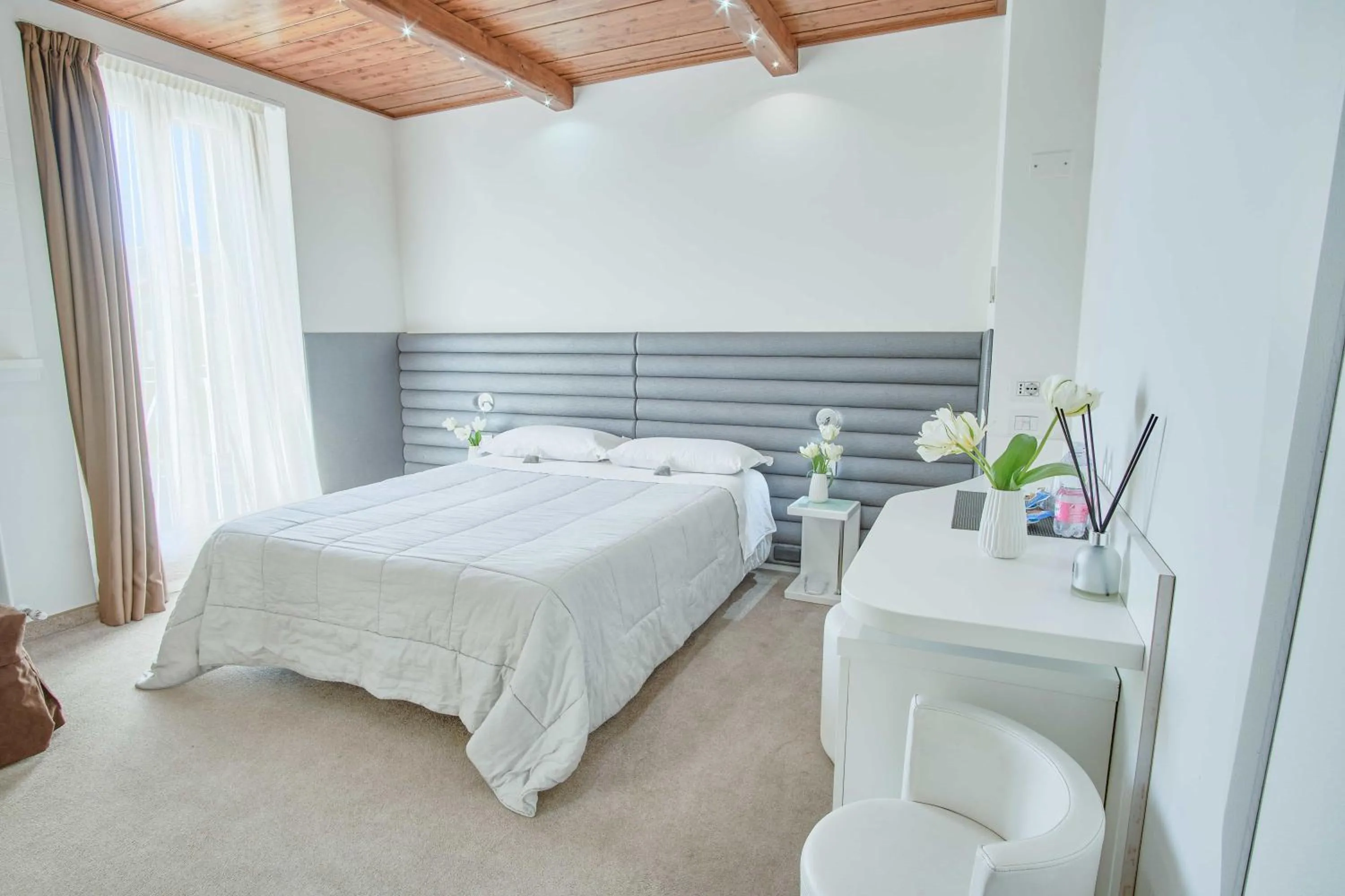 Bed in Albergo Diffuso Spa - Il Poggetto tra Urbino & San Marino