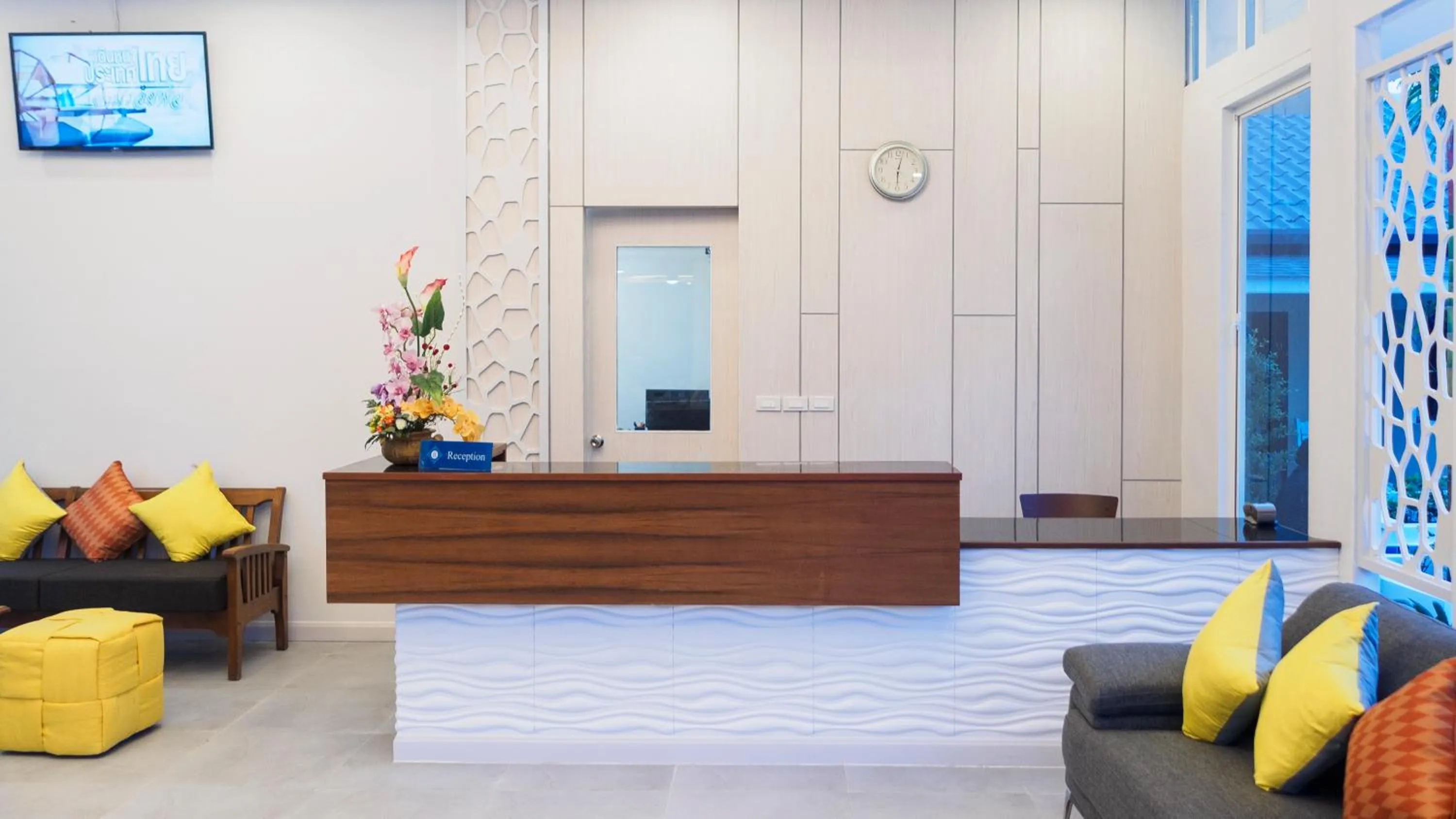 Lobby or reception in Tuana Hotels Brook Pool Access