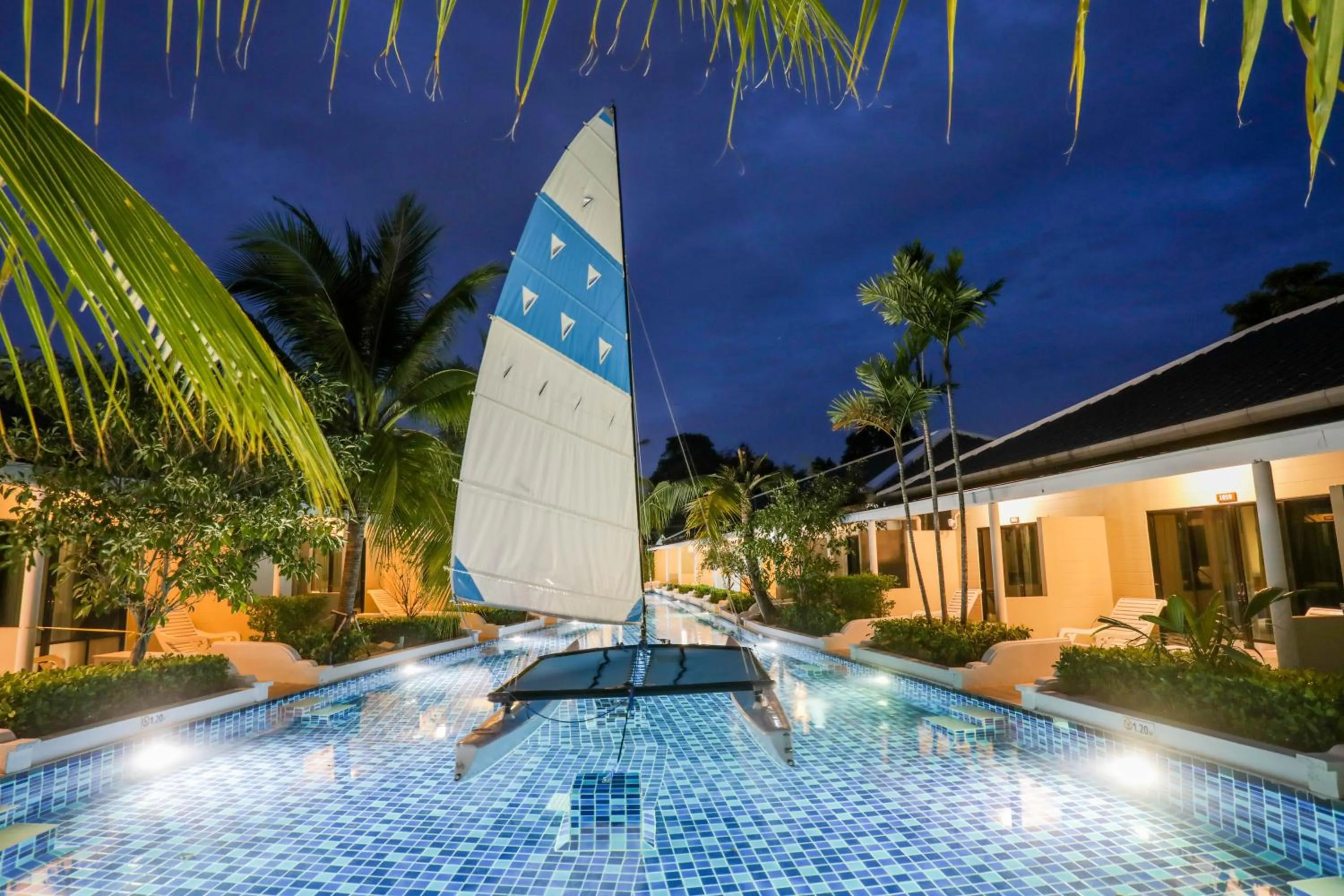 Tuana Hotels Brook Pool Access