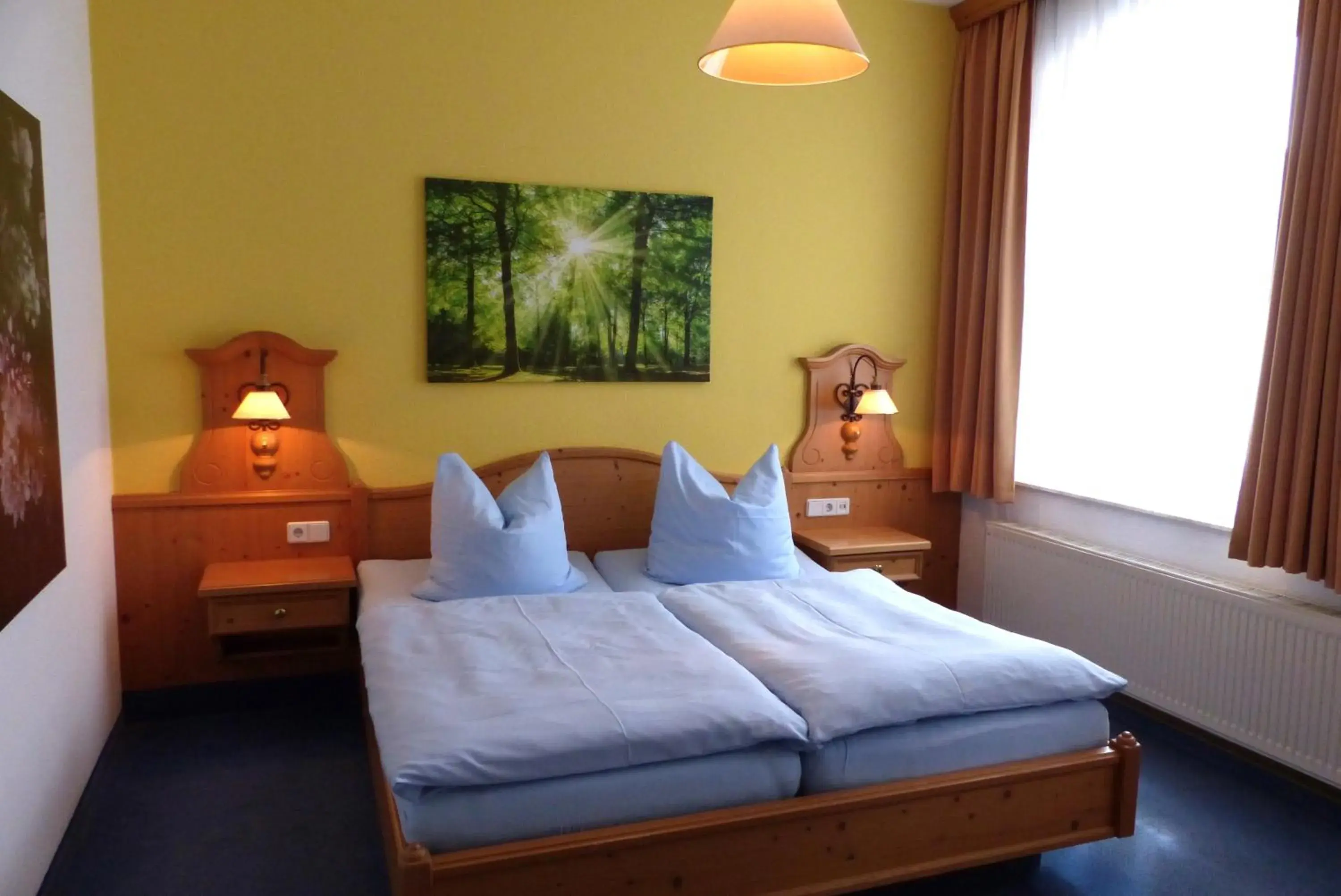 Photo of the whole room, Bed in Hotel Seiffener Hof*** Photo of the whole room, Bed in Hotel Seiffener Hof***