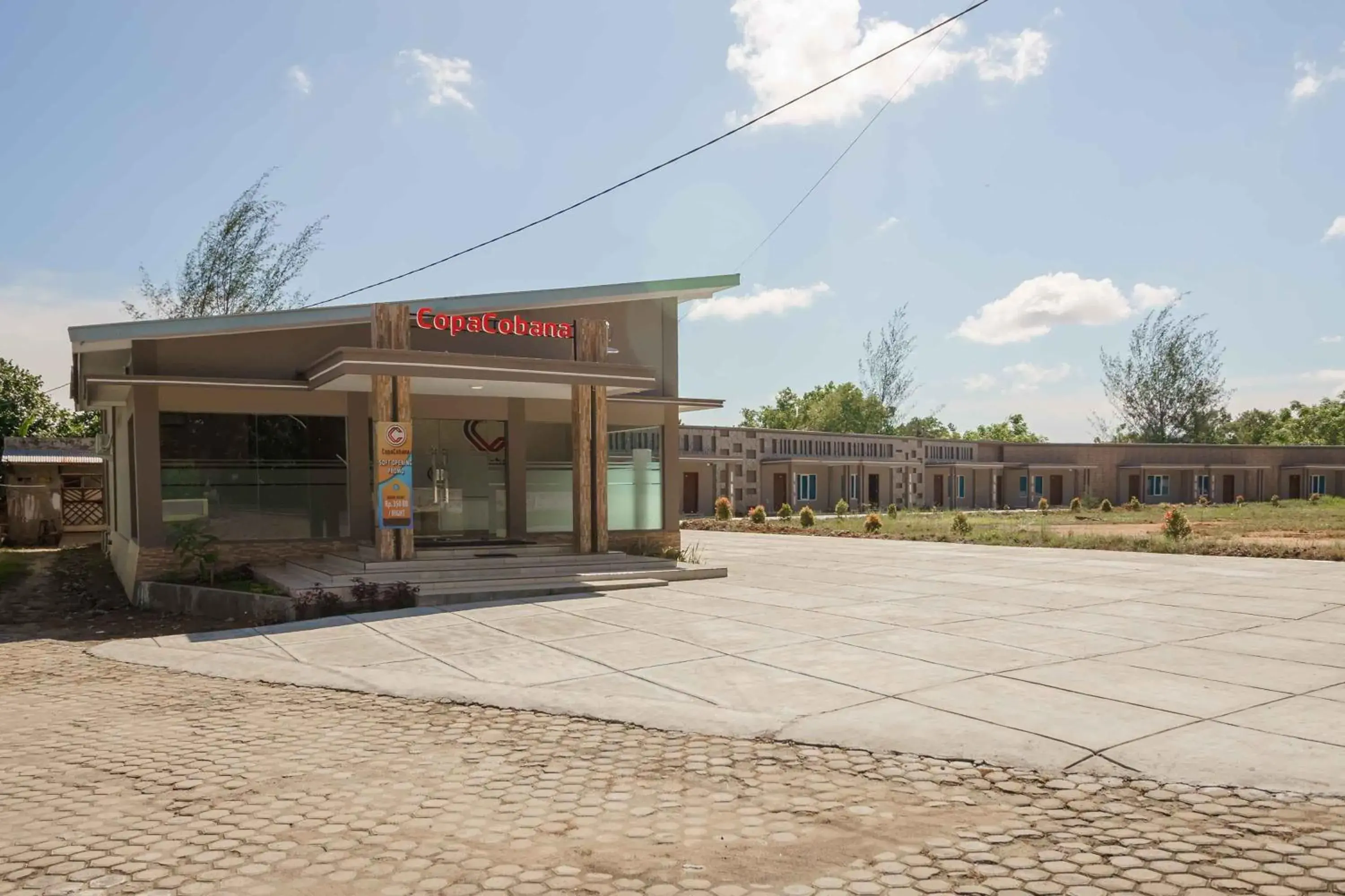 Property building in RedDoorz @ Hotel Copacobana Bengkulu Property building in RedDoorz @ Hotel Copacobana Bengkulu