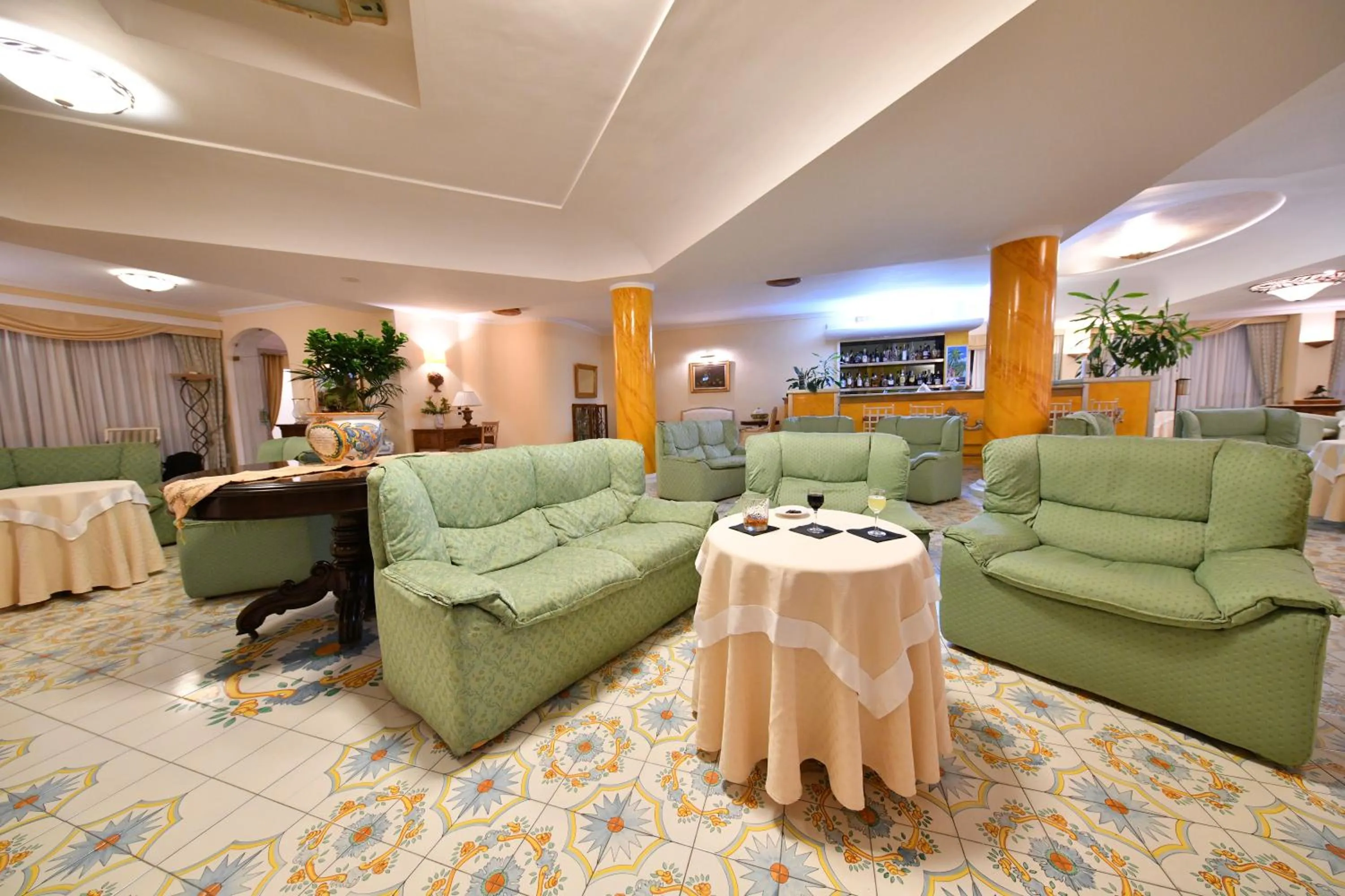 TV and multimedia in Grand Hotel Terme di Augusto