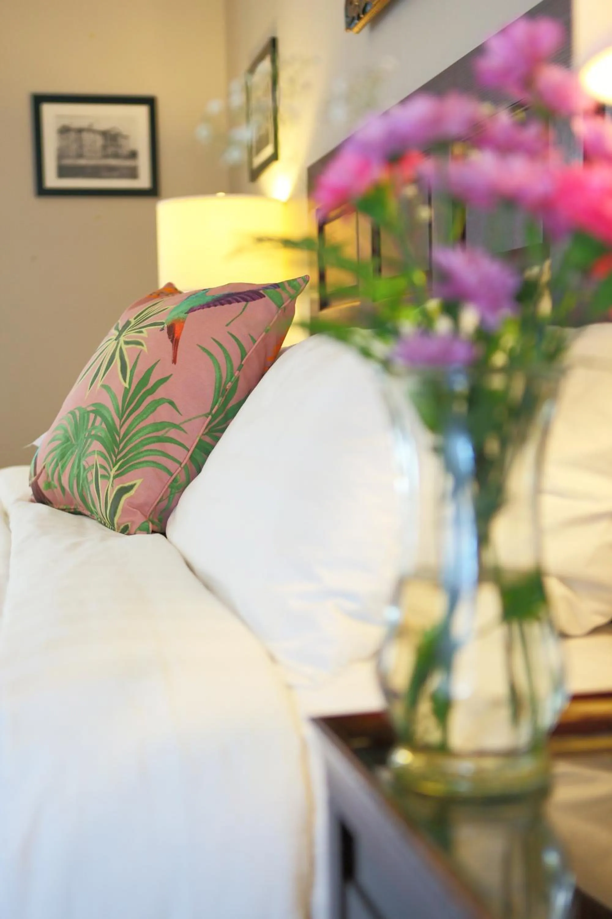 Bed in No 1 Grafton Inn