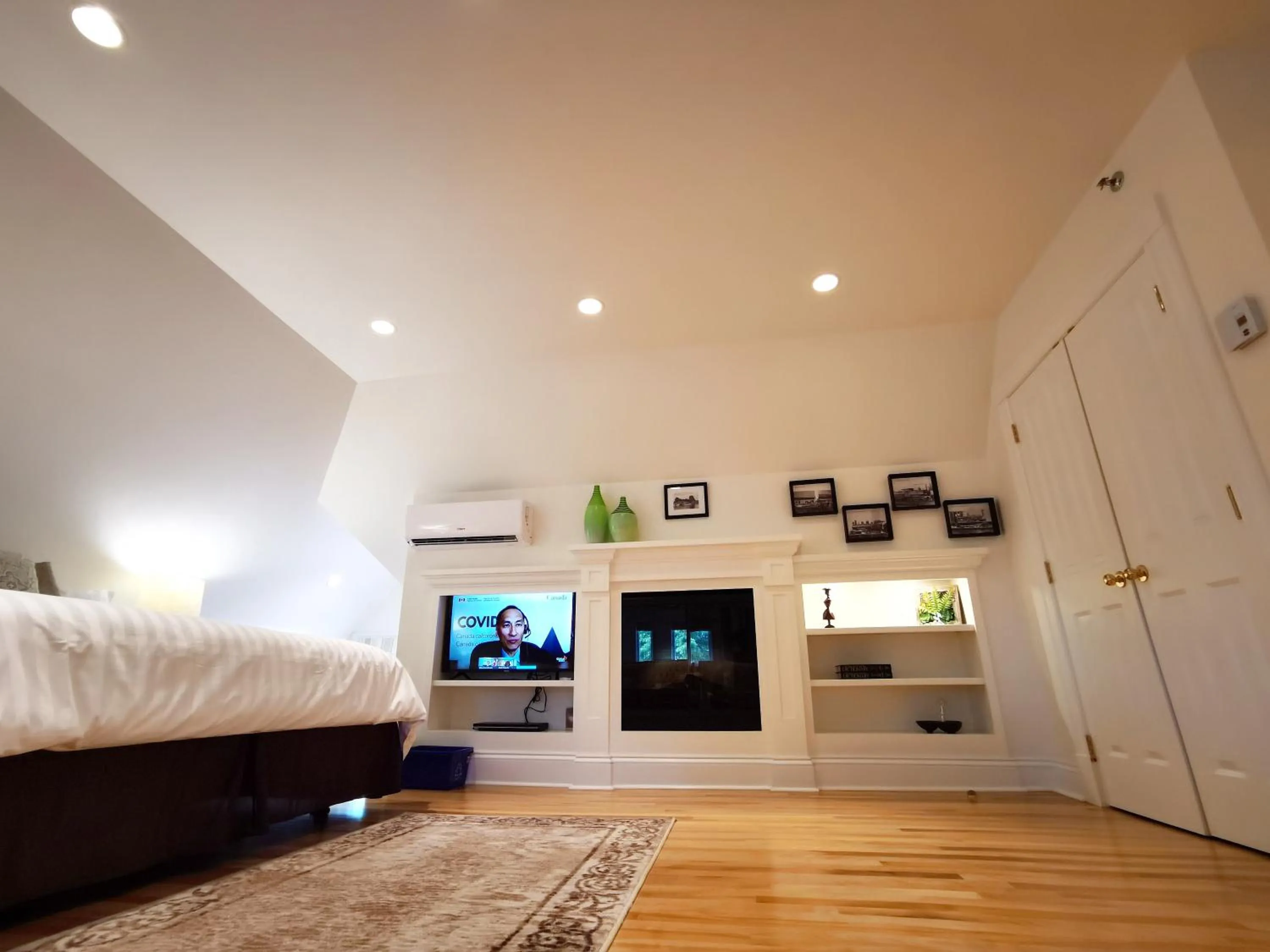 Bedroom, Bed in No 1 Grafton Inn