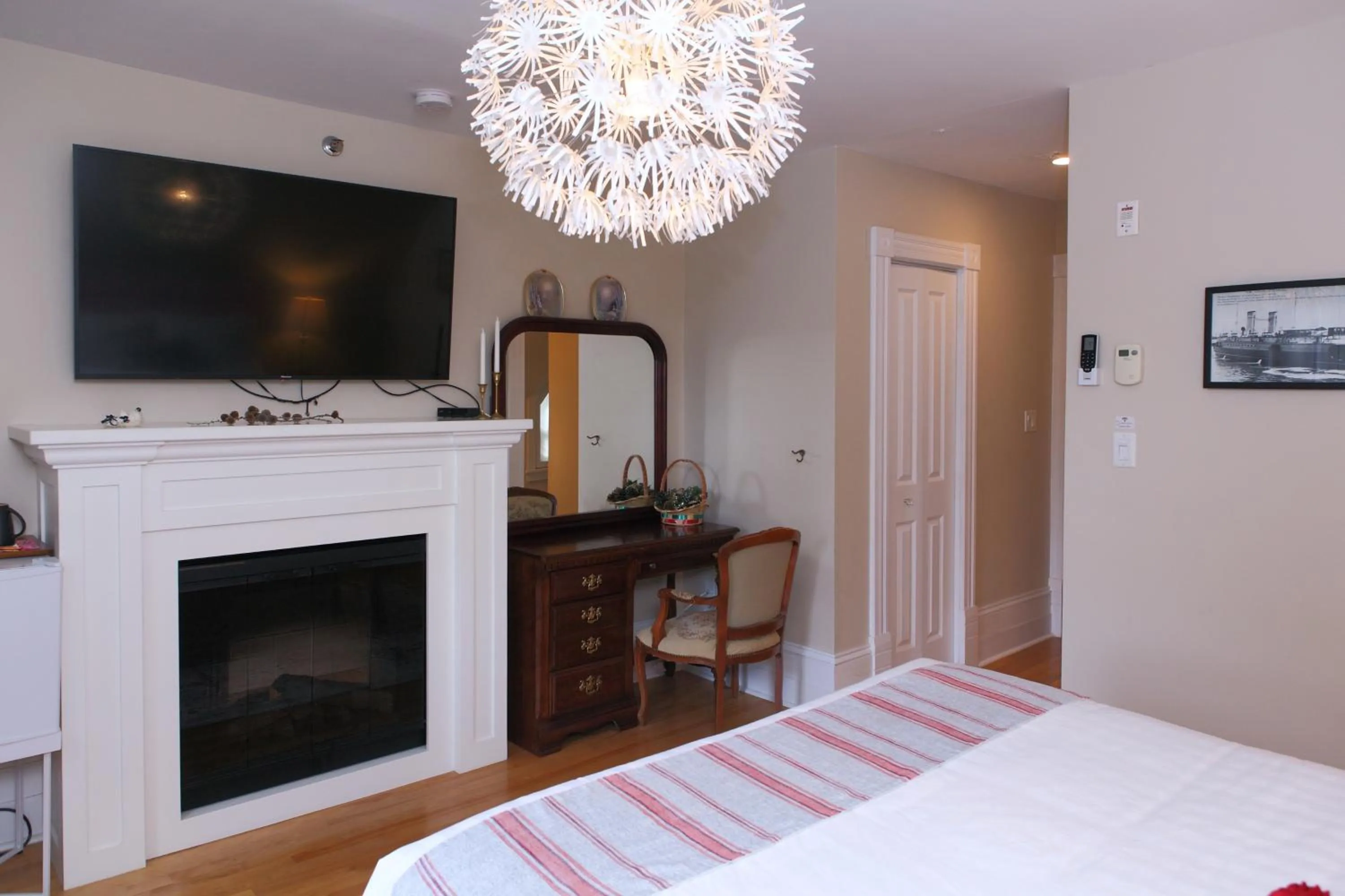 Bedroom, Bed in No 1 Grafton Inn