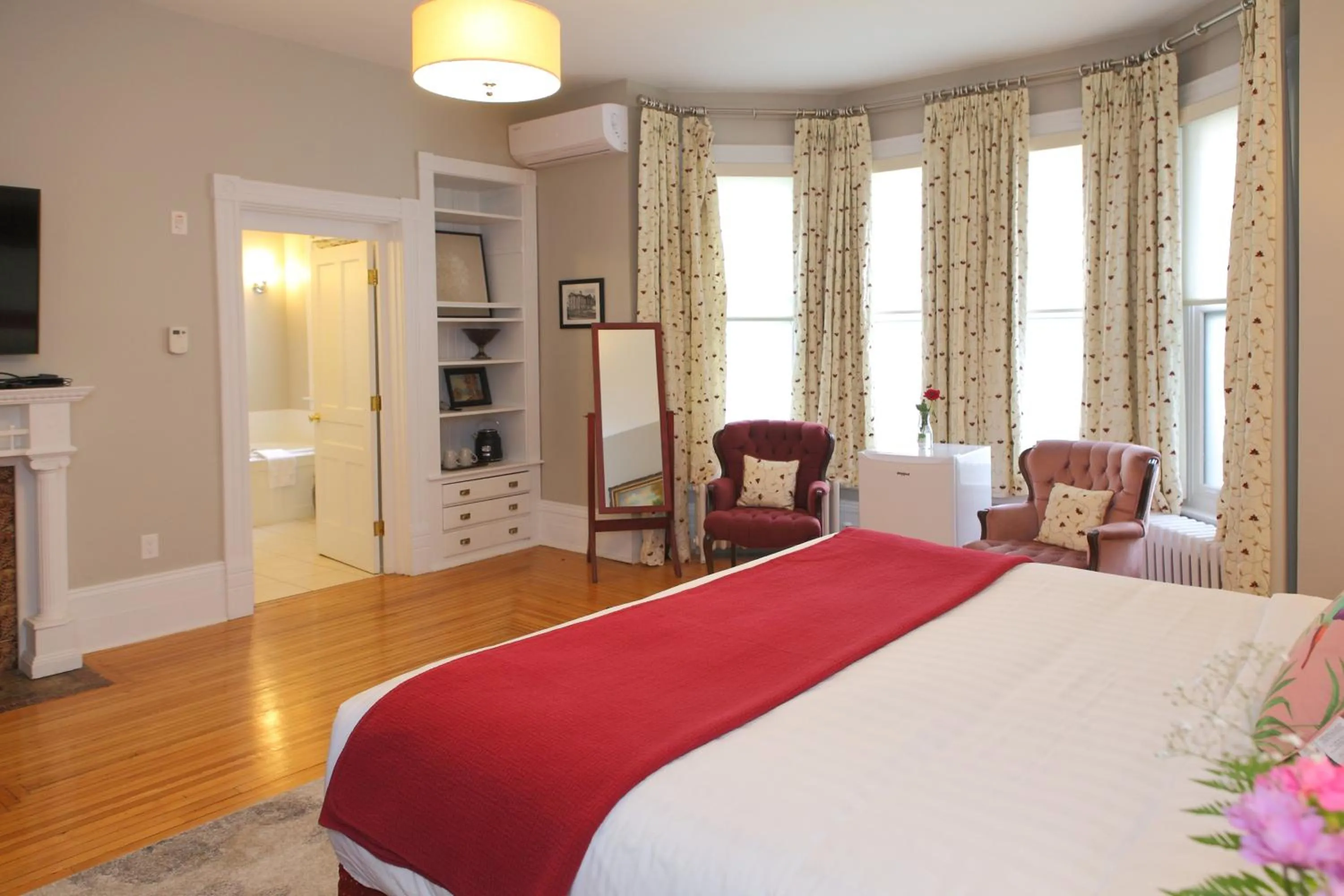 Bedroom, Bed in No 1 Grafton Inn