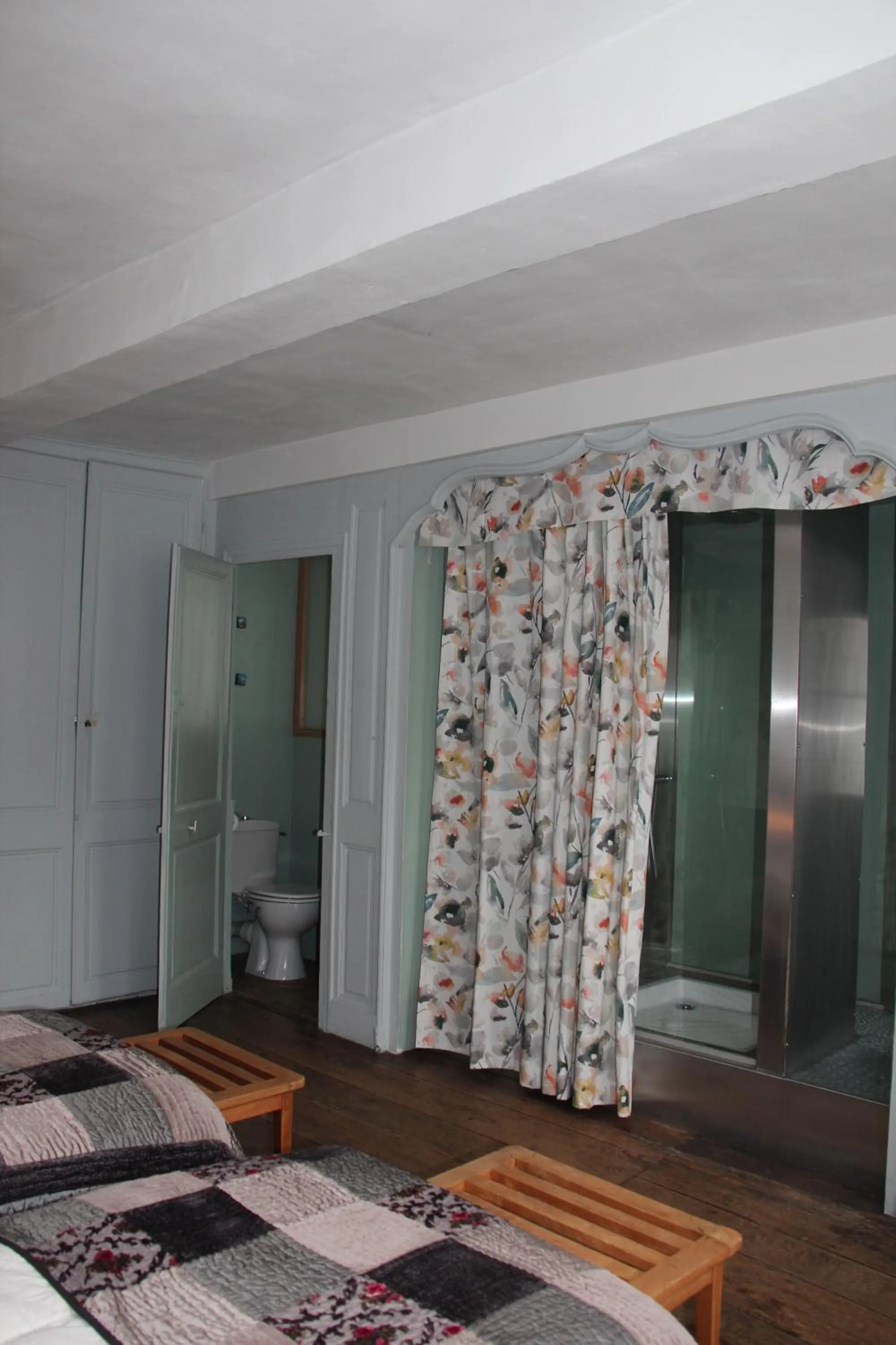 Bed in Les Capucines