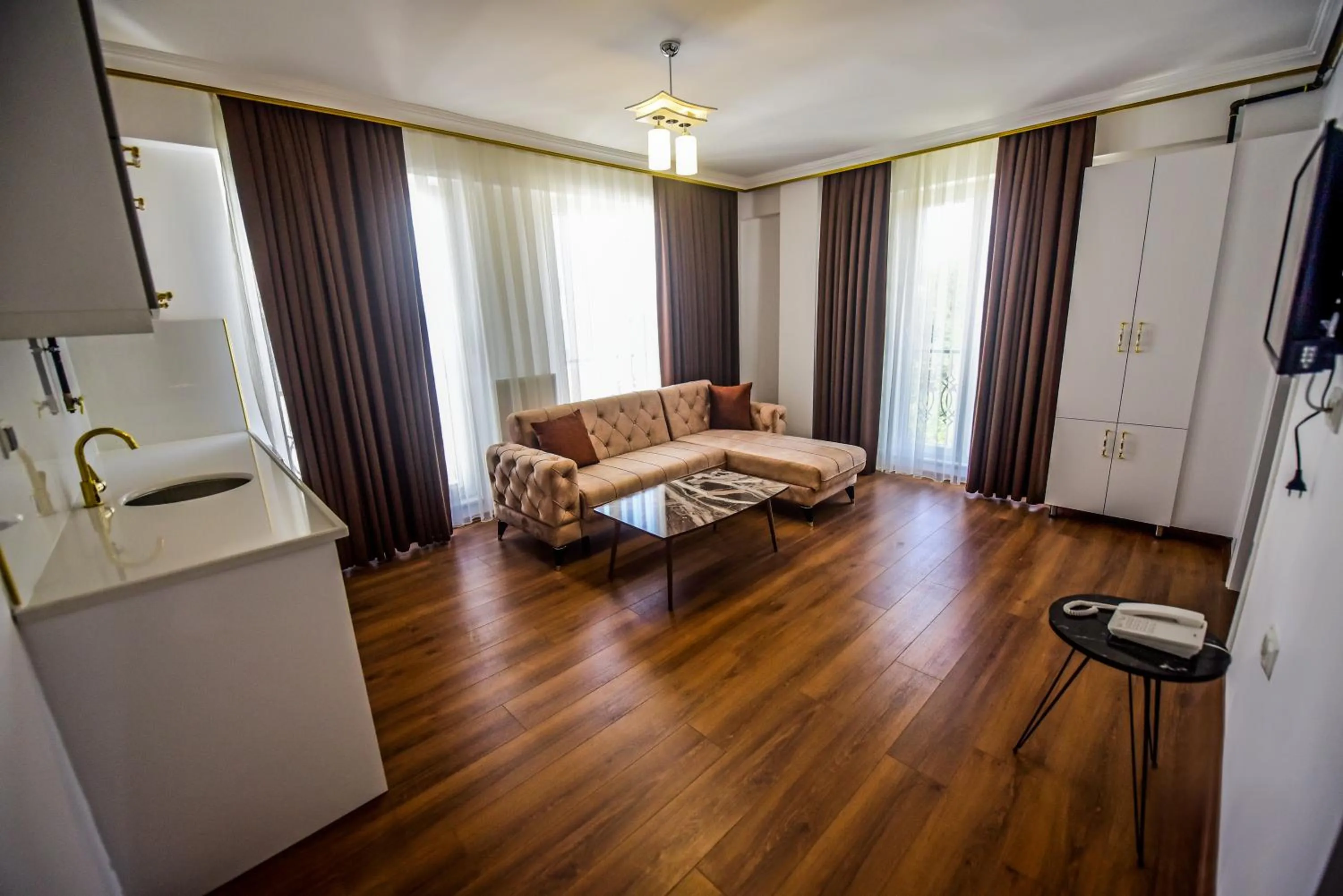 TV and multimedia in Rosa Therapy Butik Otel